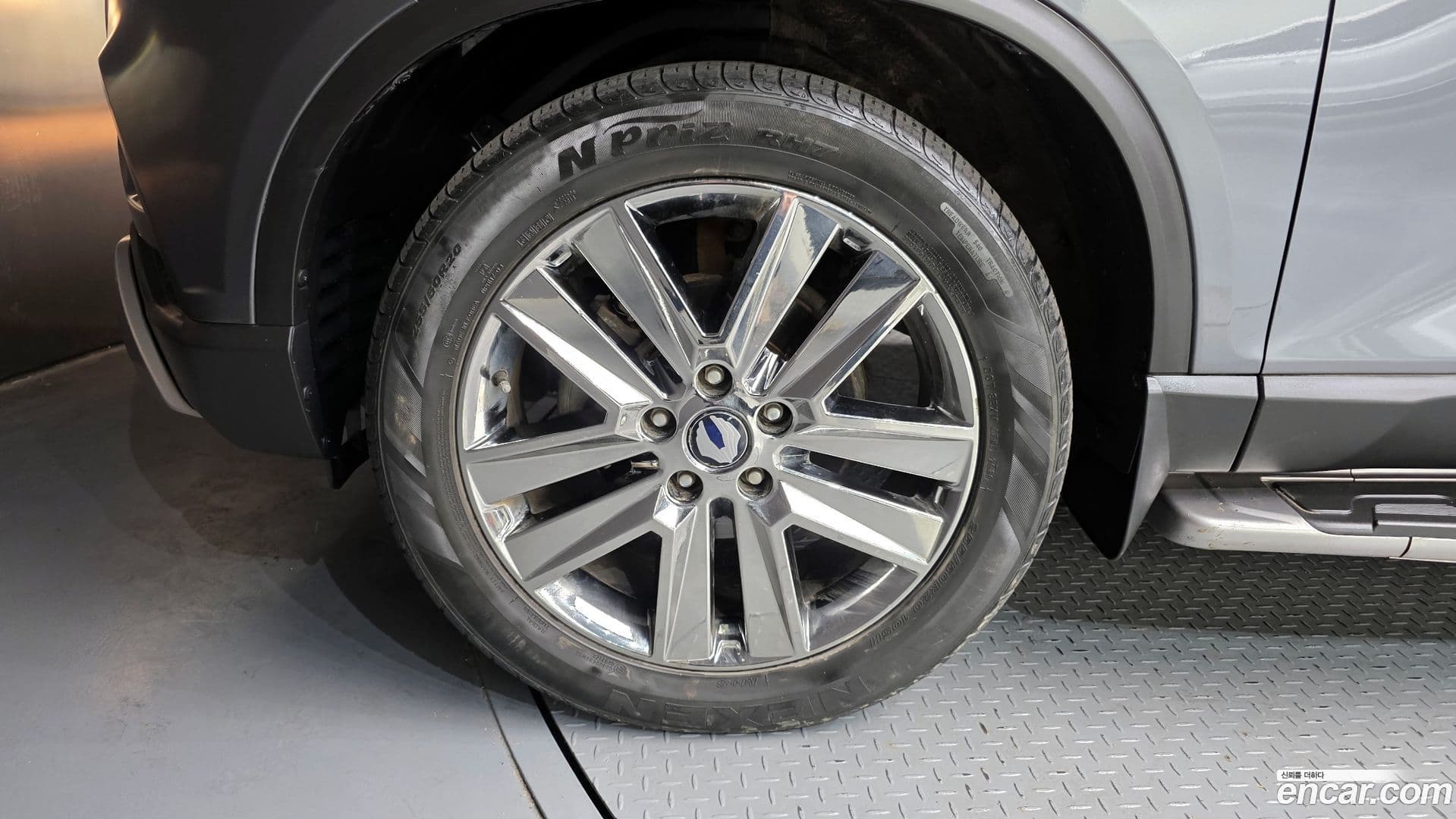Main__Slider__Photo:Rexton KG Mobility 2019.7-4