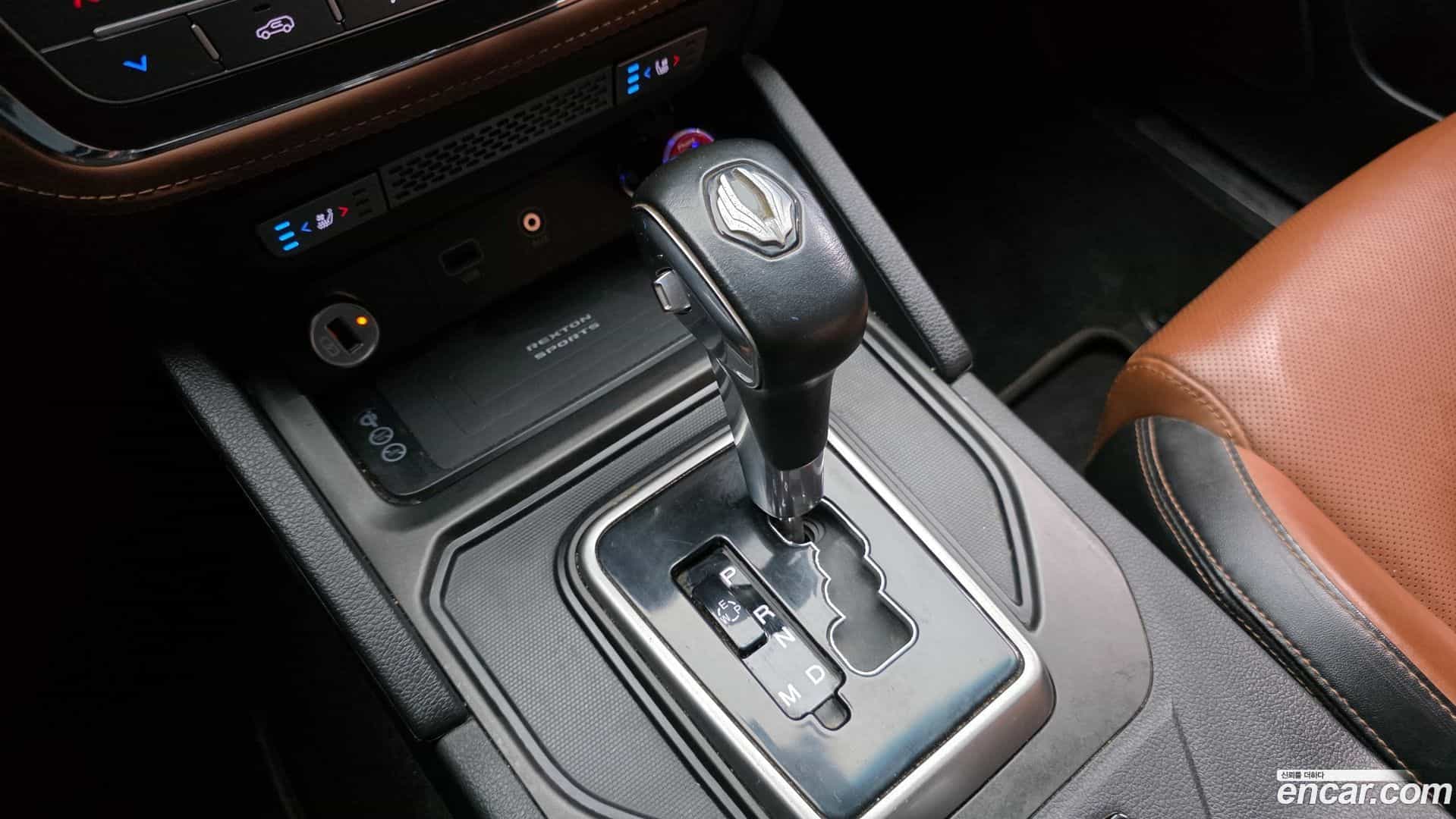 Rexton KG Mobility 2019.7-INNER-009