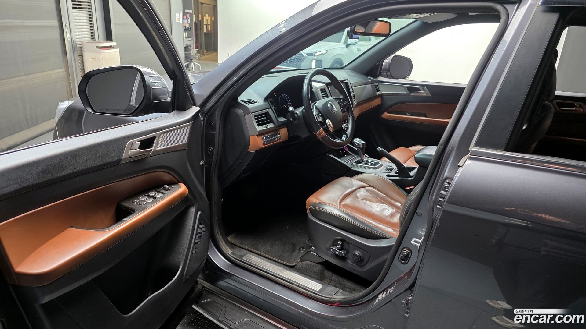 Main__Slider__Photo:Rexton KG Mobility 2019.7-9