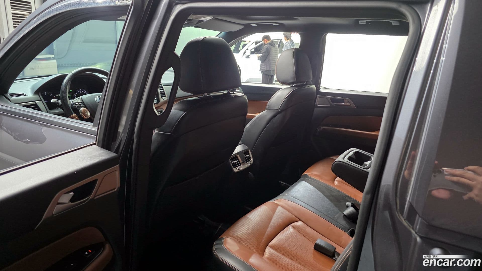 Main__Slider__Photo:Rexton KG Mobility 2019.7-10