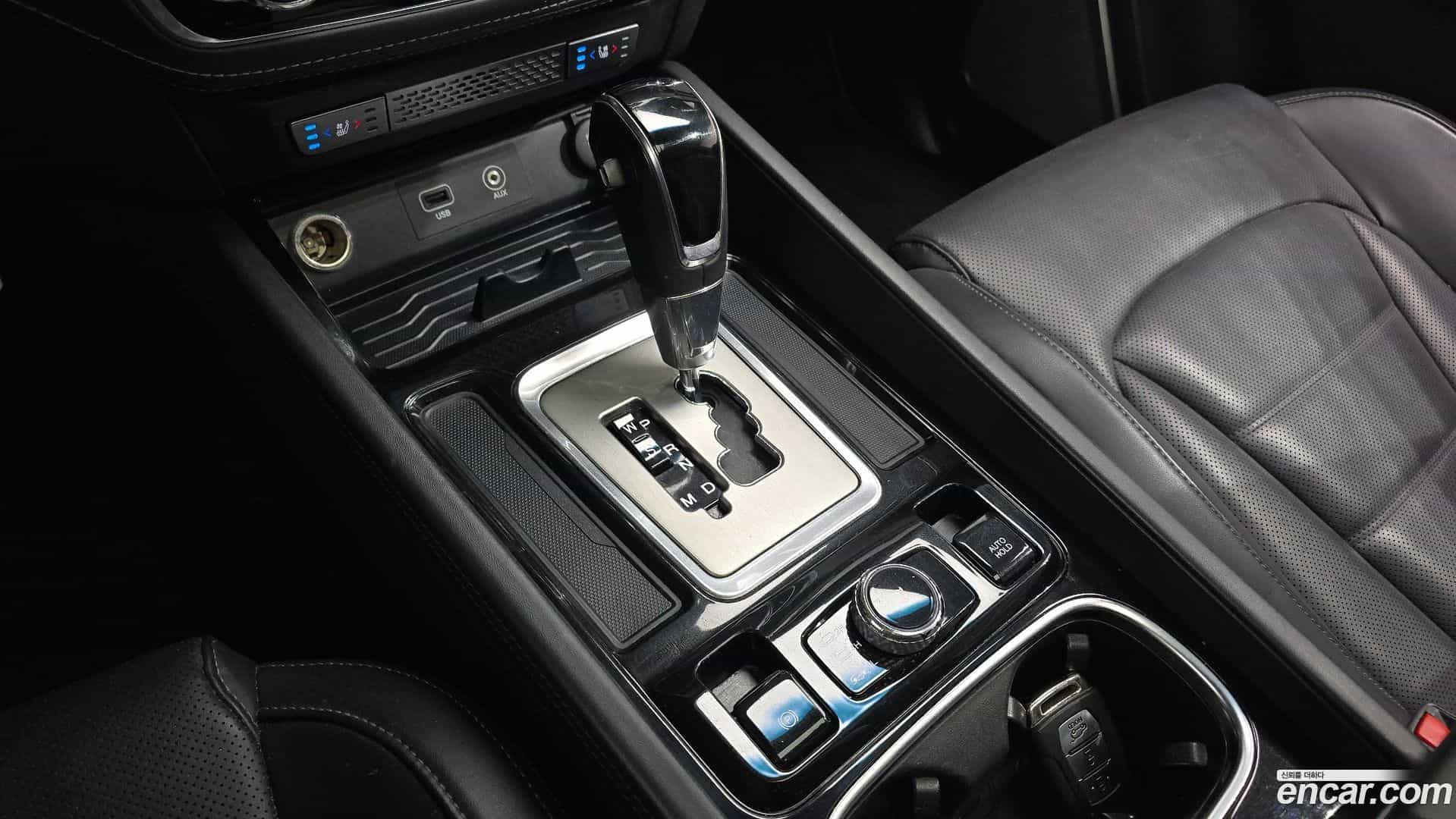 Rexton KG Mobility 2017.11-INNER-009