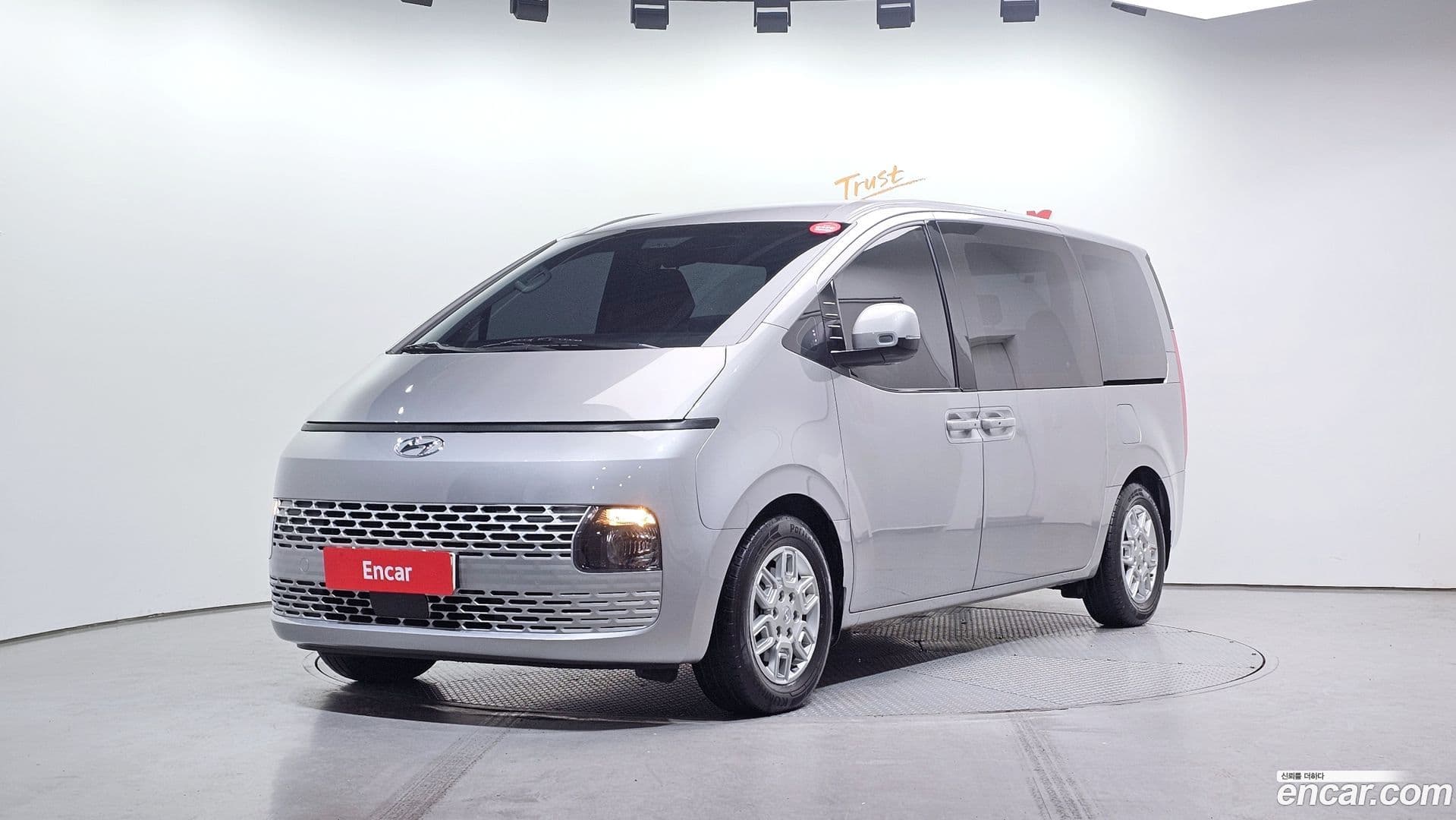 Main__Slider__Photo:Staria Hyundai 2022.2-0
