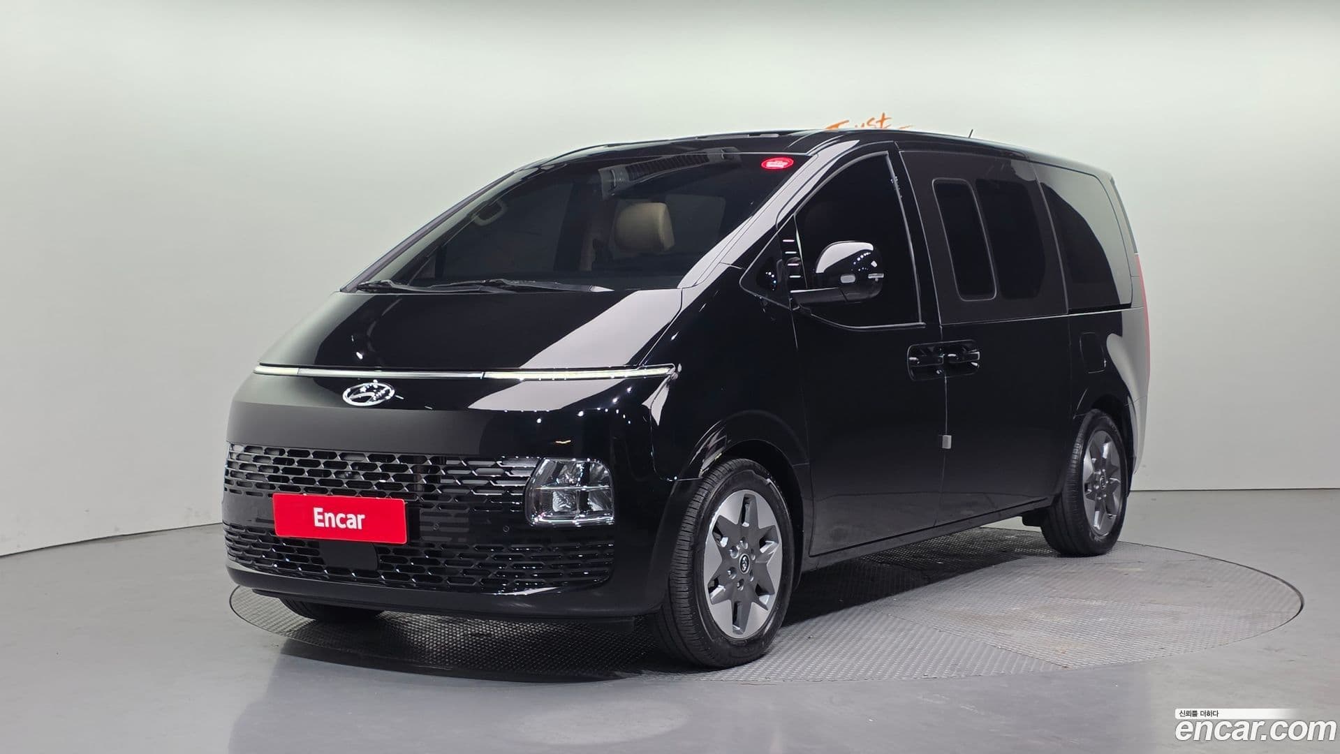 Main__Slider__Photo:Staria Hyundai 2024.1-0