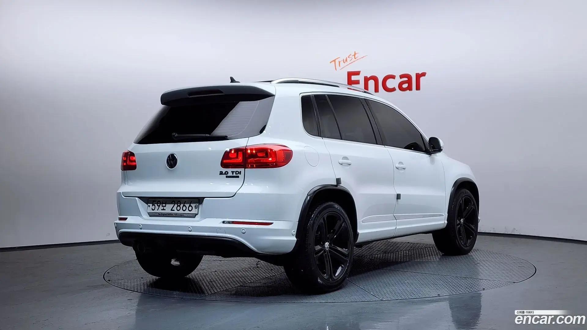 Main__Slider__Photo:Tiguan Volkswagen 2014.6-1