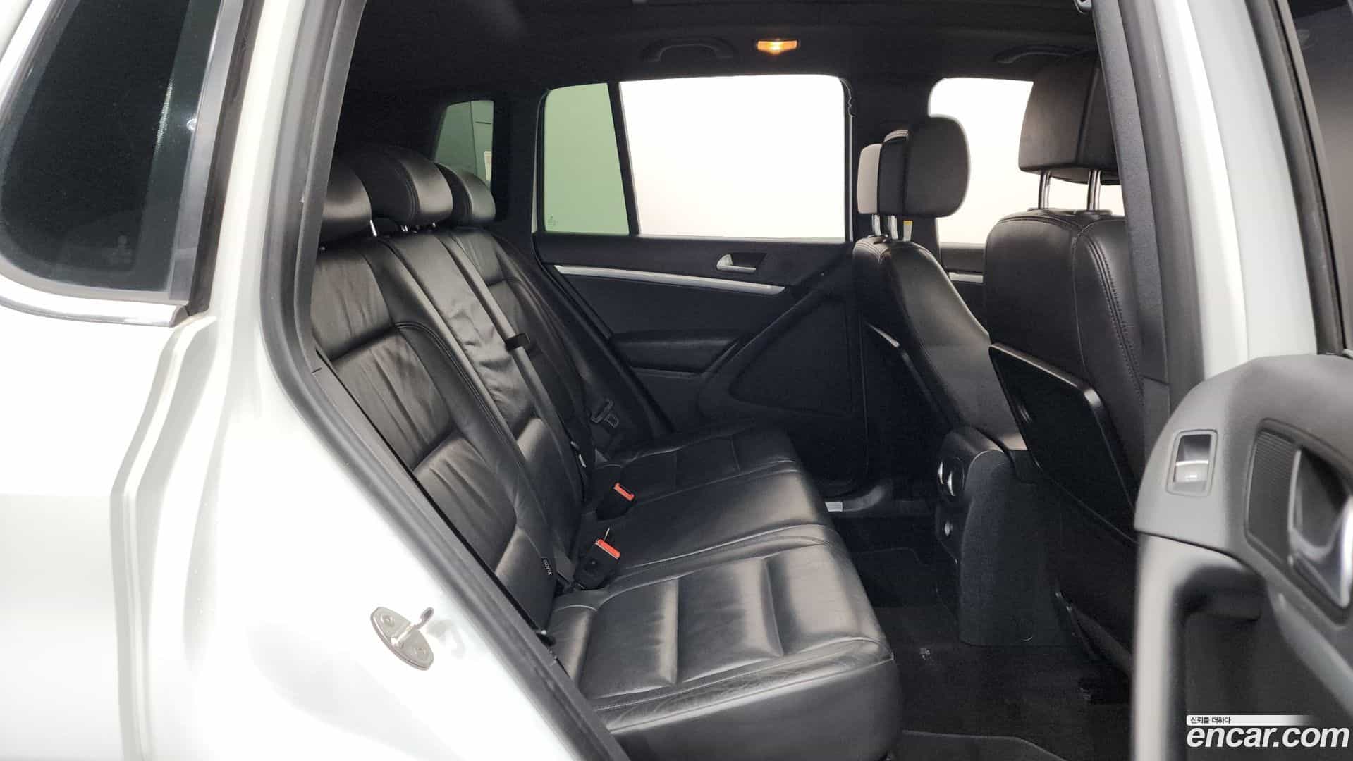 Tiguan Volkswagen 2014.6-OPTION-016