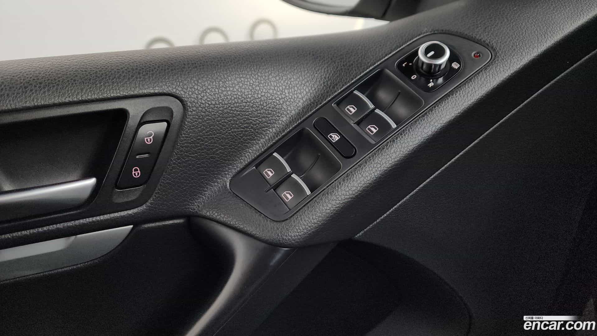 Tiguan Volkswagen 2014.6-OPTION-018
