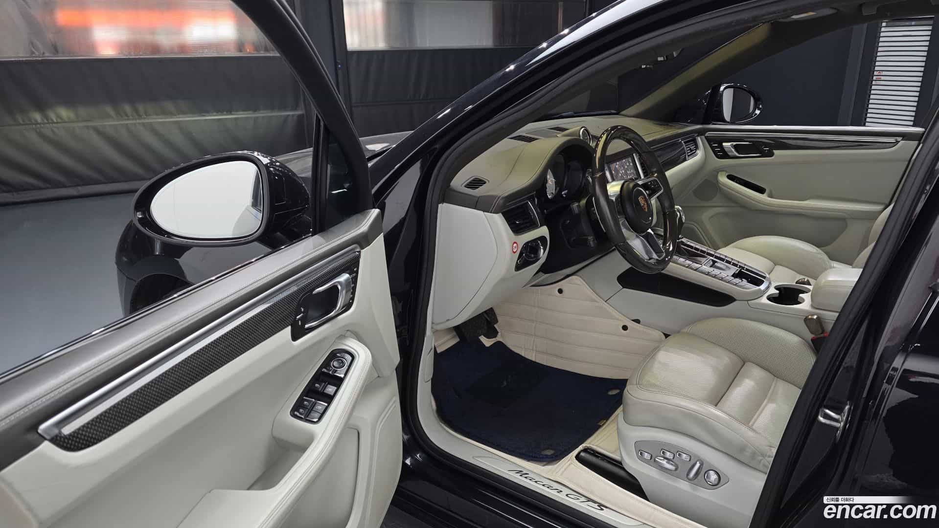 Macan Porsche 2017.9-INNER-010