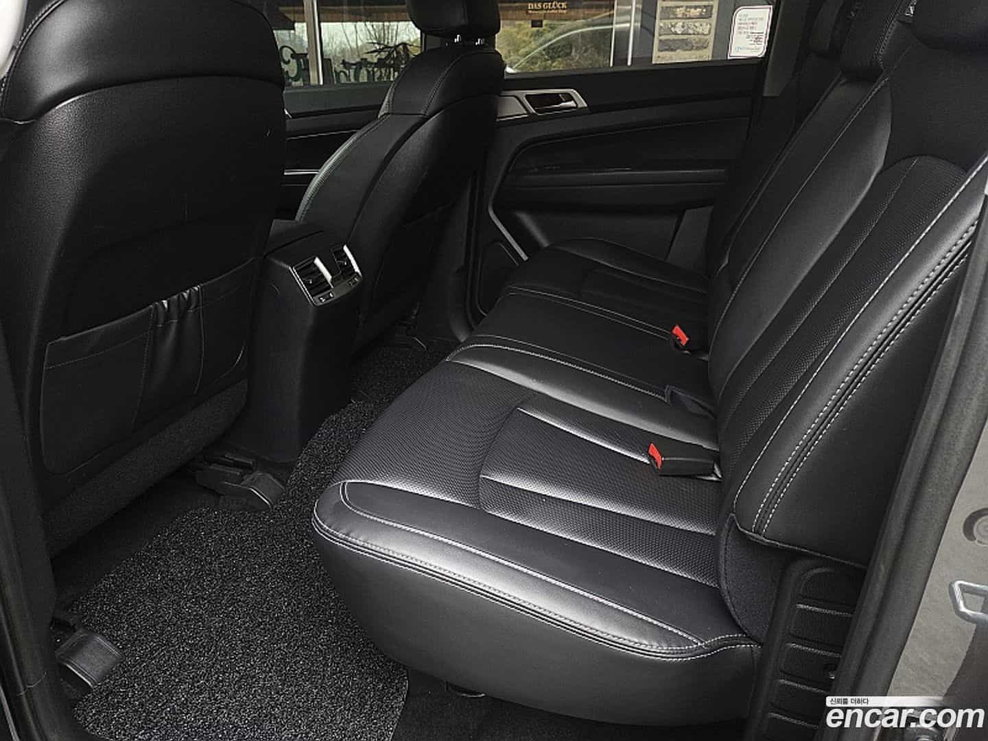 Rexton KG Mobility 2018.1-INNER-010