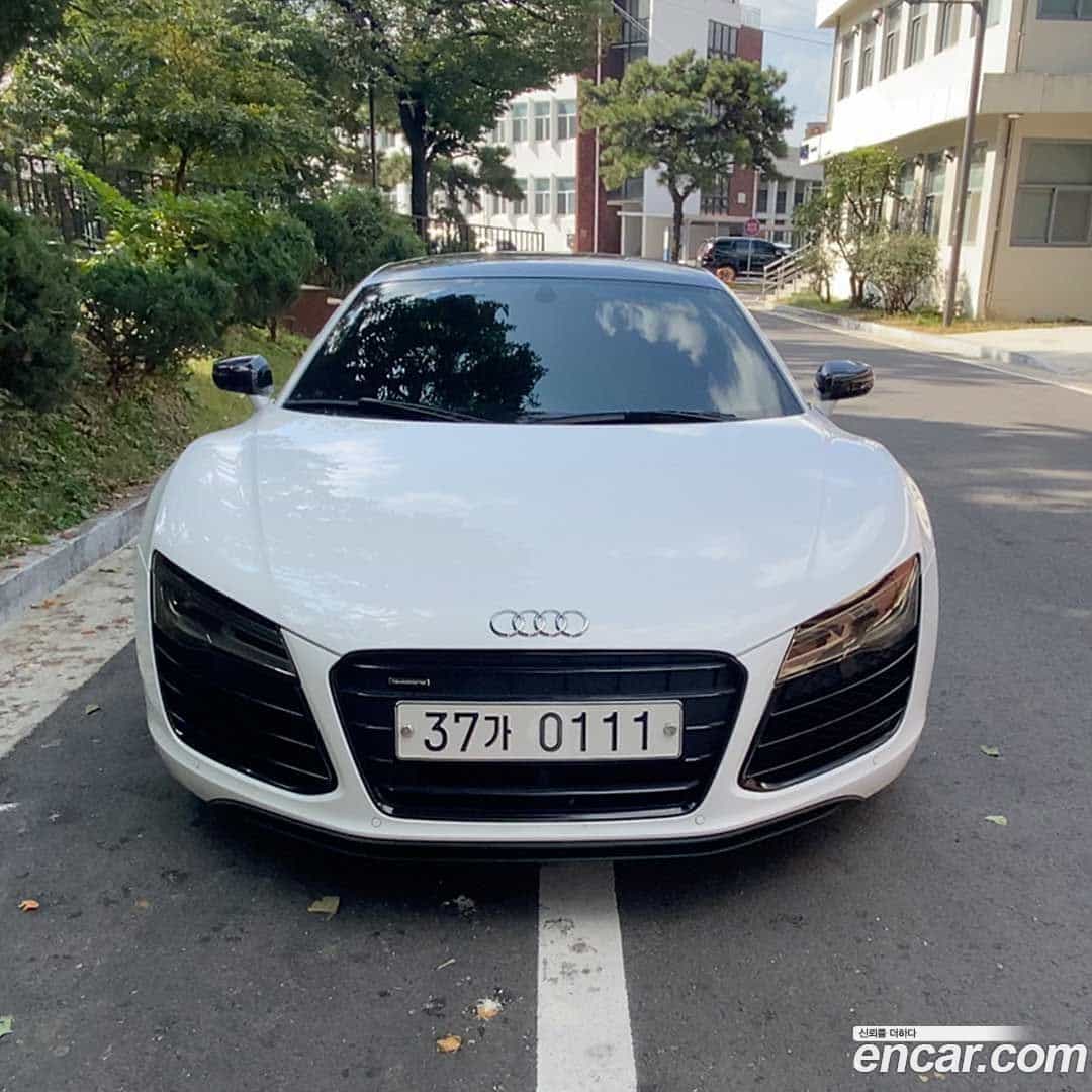 R8 Audi 2015.11-OUTER-002