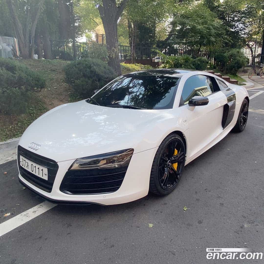 R8 Audi 2015.11-OUTER-003