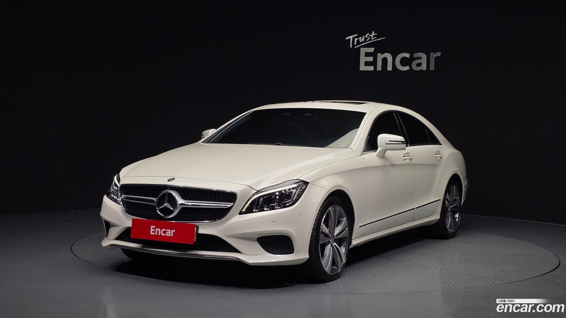 Main__Slider__Photo:CLS-Class Mercedes-Benz 2016.6-0