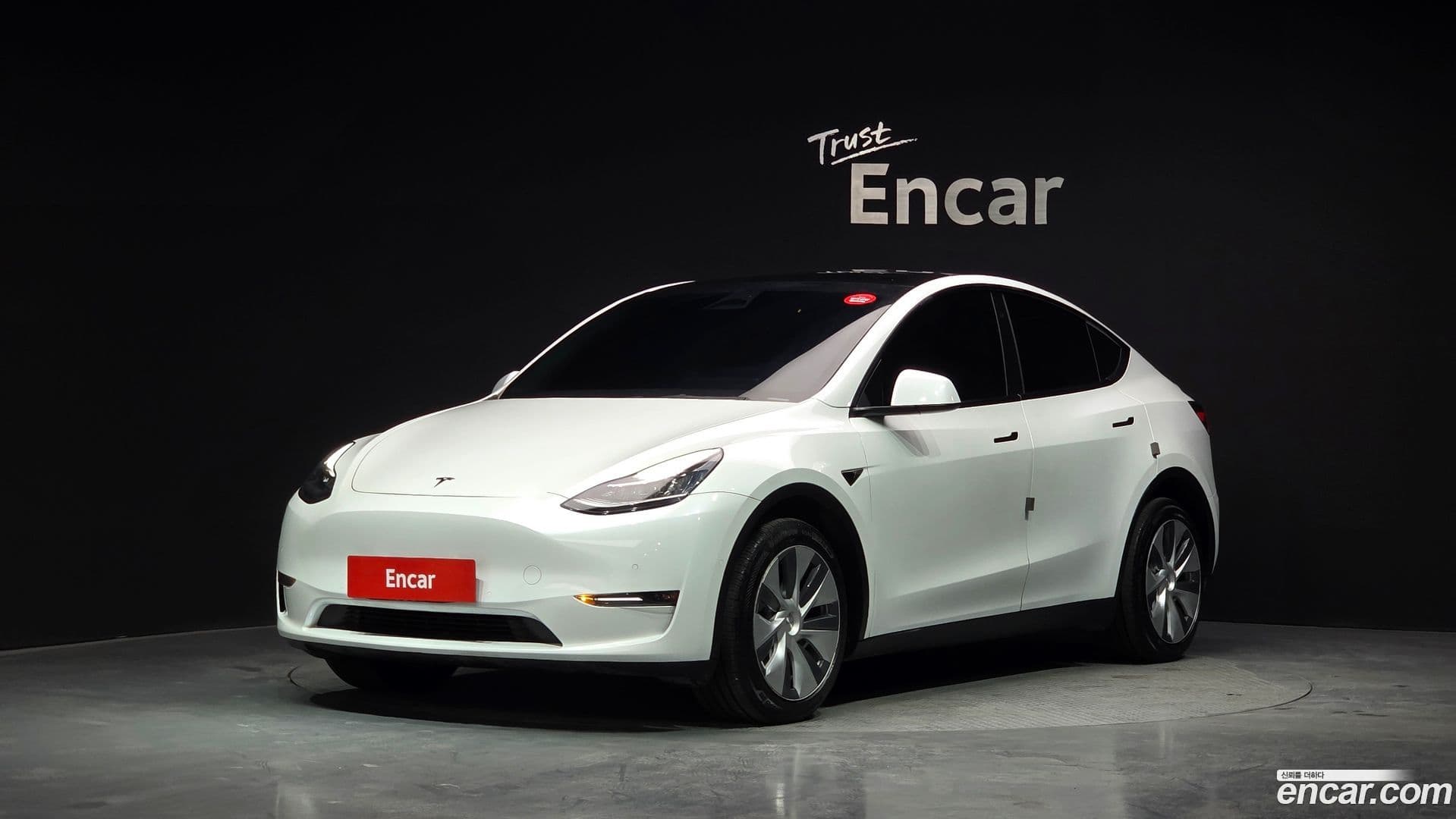 Main__Slider__Photo:Model Y Tesla 2022.4-0