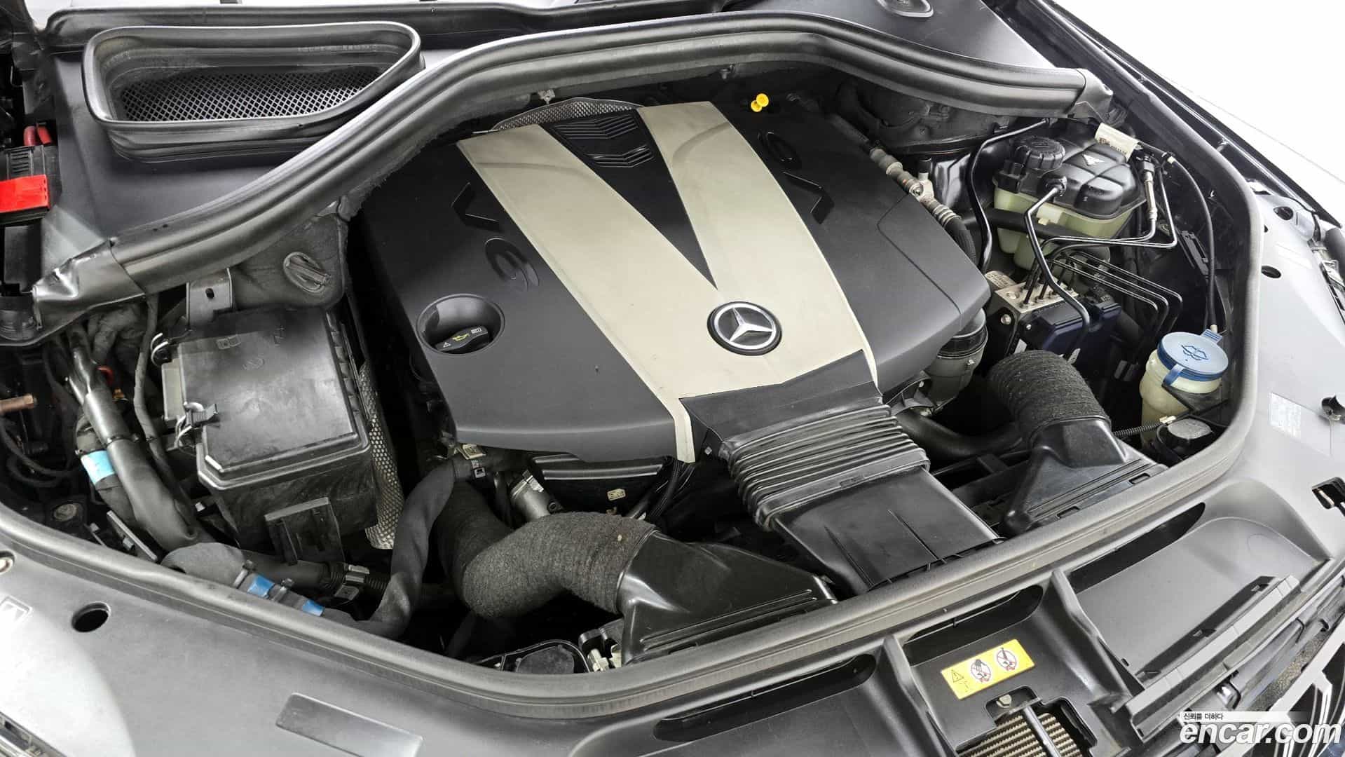 M-class Mercedes-Benz 2013.3-INNER-006