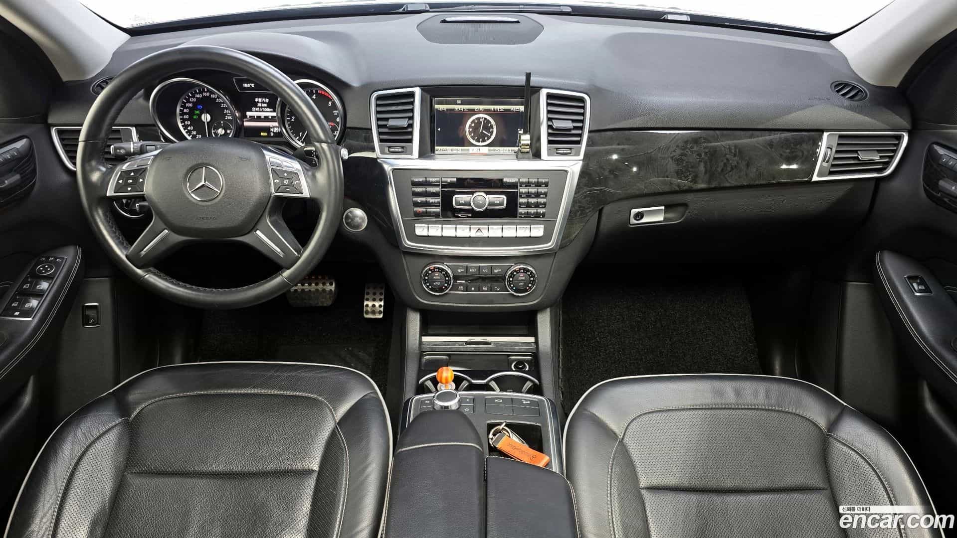 M-class Mercedes-Benz 2013.3-INNER-007