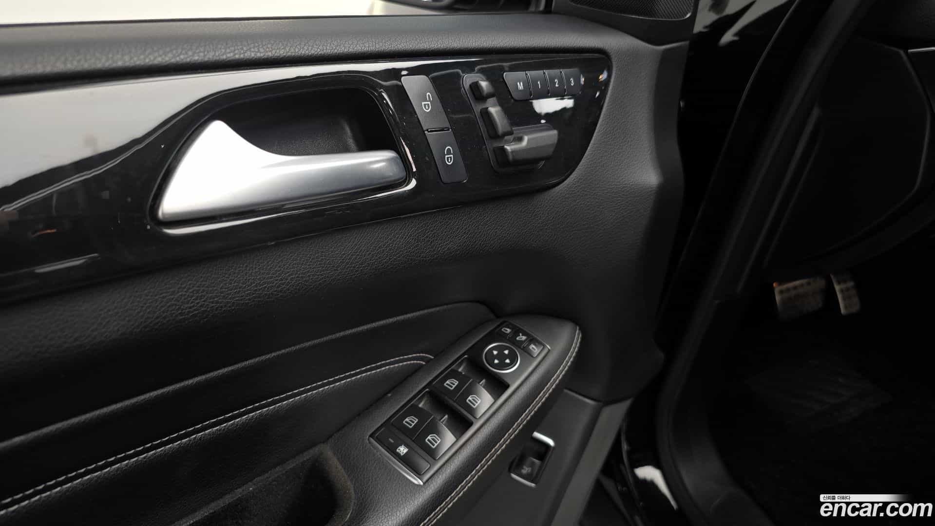 M-class Mercedes-Benz 2013.3-OPTION-022