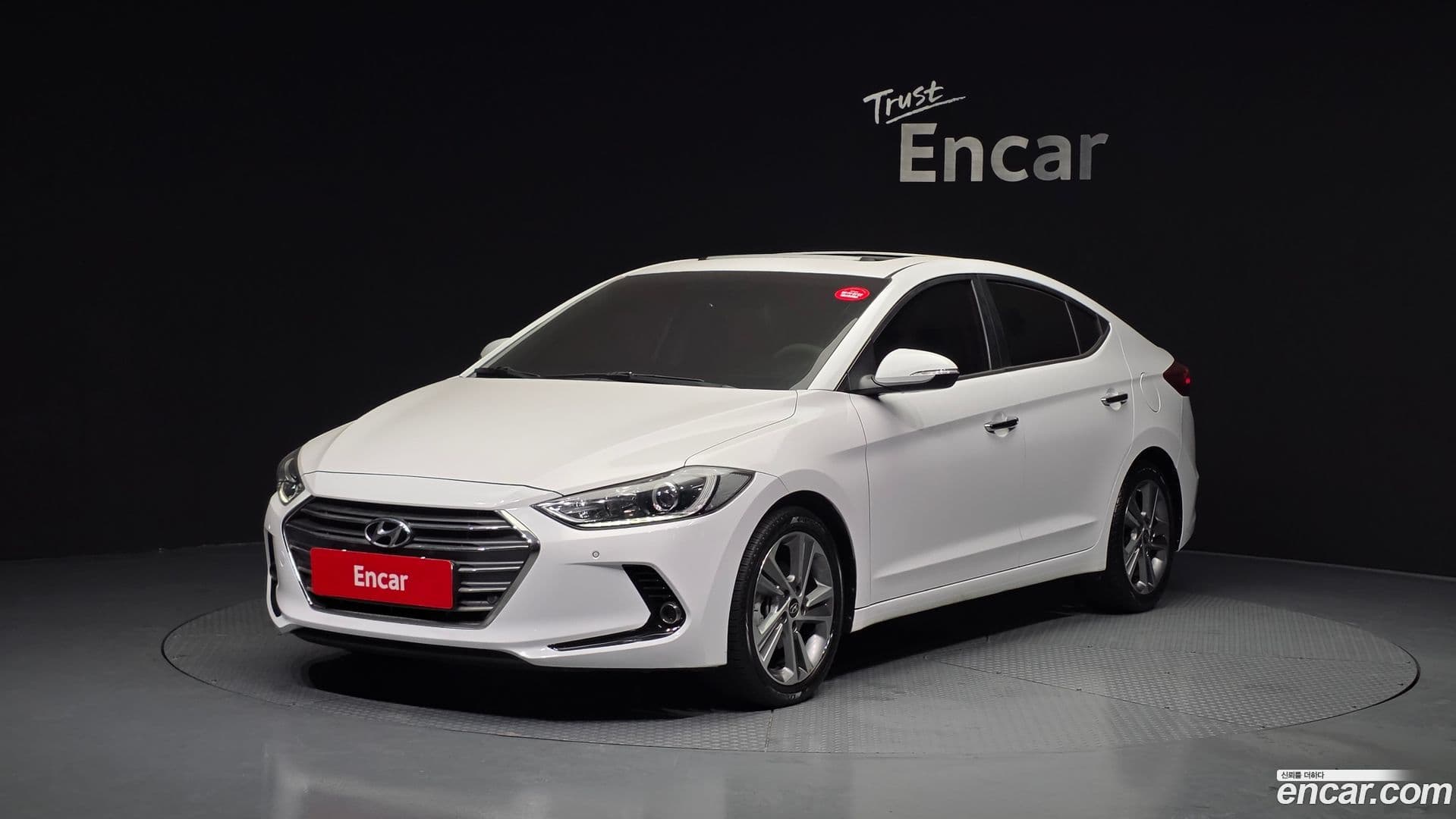 Main__Slider__Photo:AVANTE Hyundai 2017.8-0