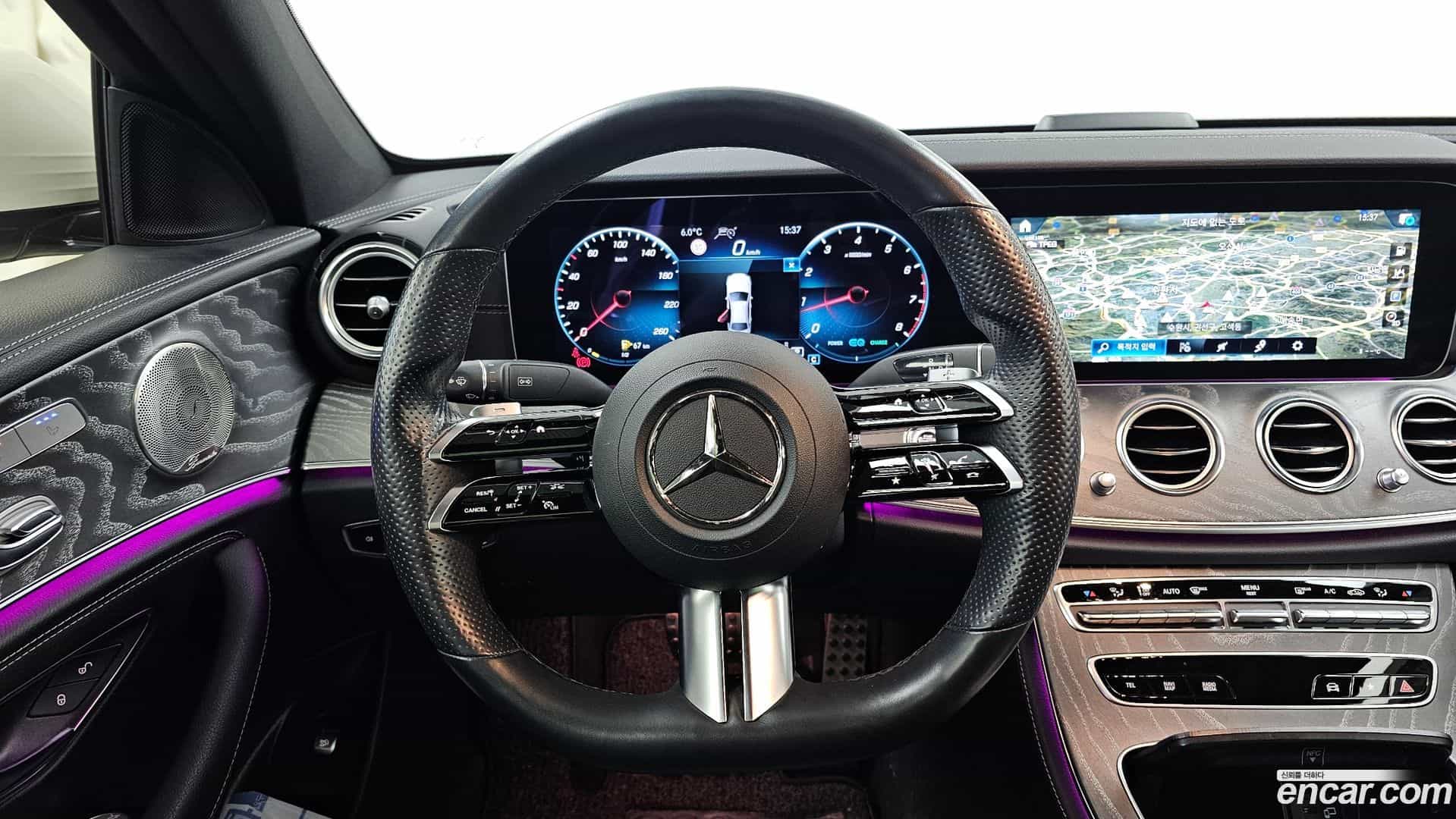E-Class Mercedes-Benz 2021.11-OPTION-017