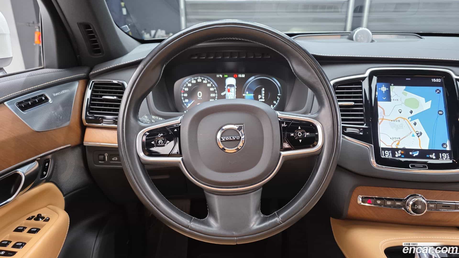 XC90 Volvo 2018.2-OPTION-017
