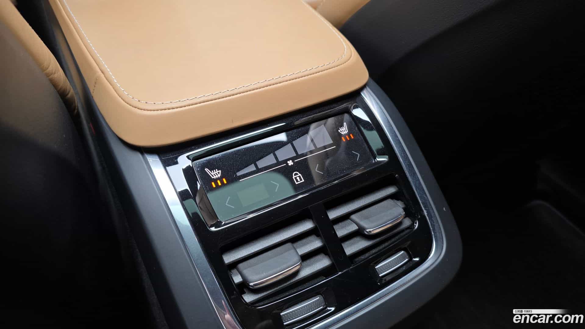XC90 Volvo 2018.2-OPTION-022