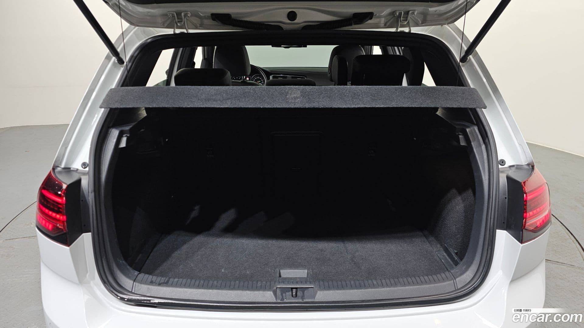 Main__Slider__Photo:Golf Volkswagen 2015.10-19