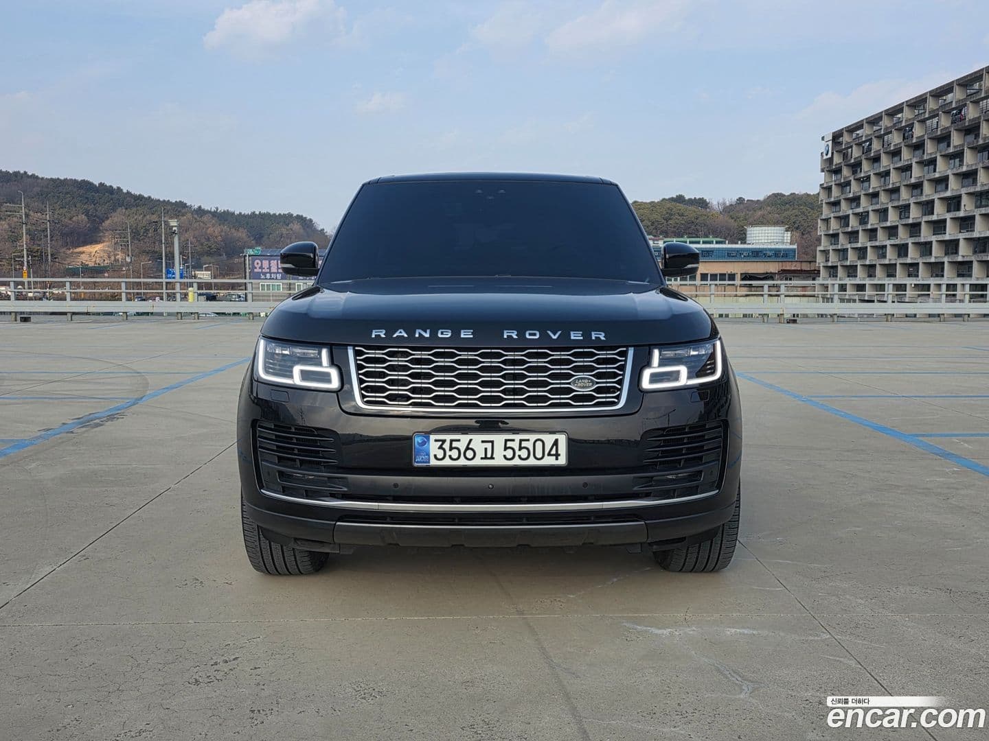 Main__Slider__Photo:Range Rover Land Rover 2018.11-0