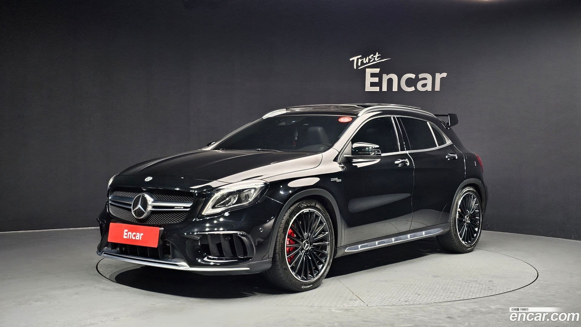 Main__Slider__Photo:GLA-Class Mercedes-Benz 2019.3-0
