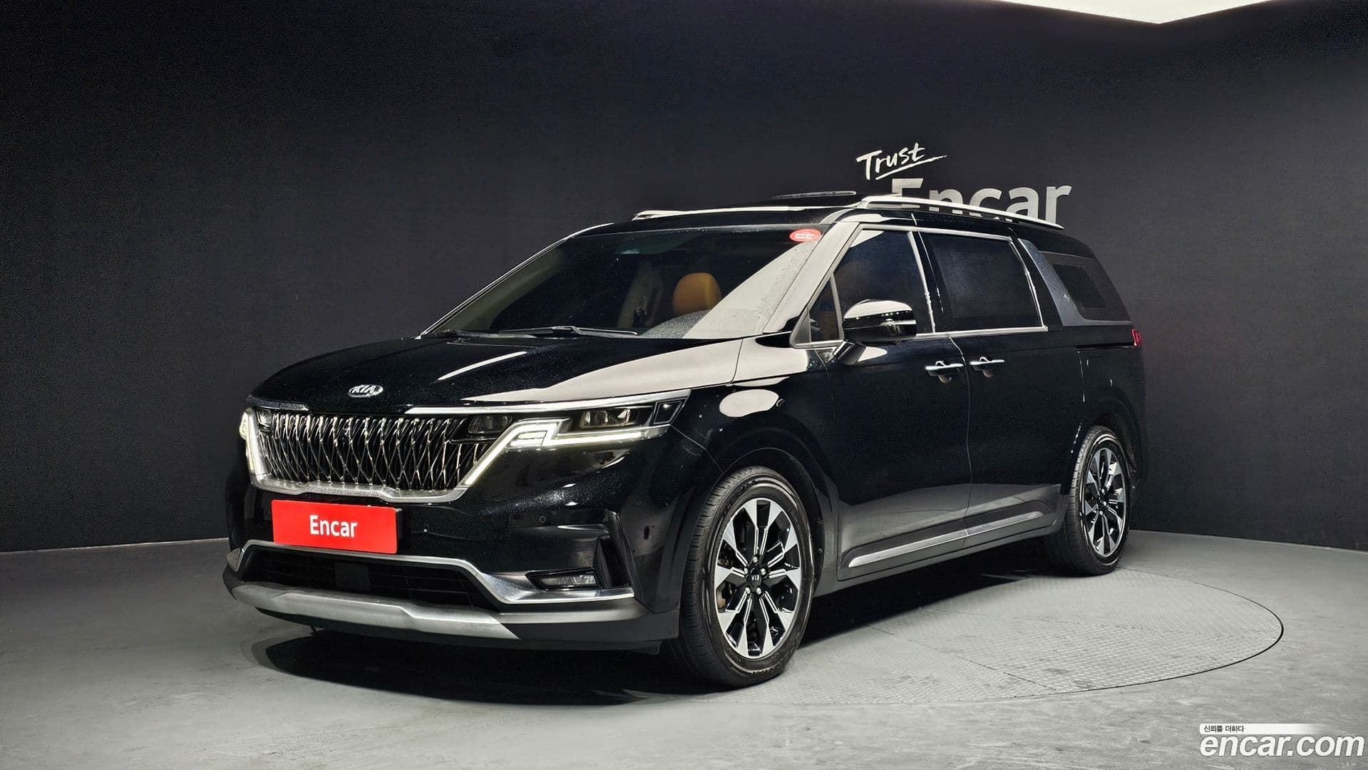 Main__Slider__Photo:Canival Kia 2021.4-0