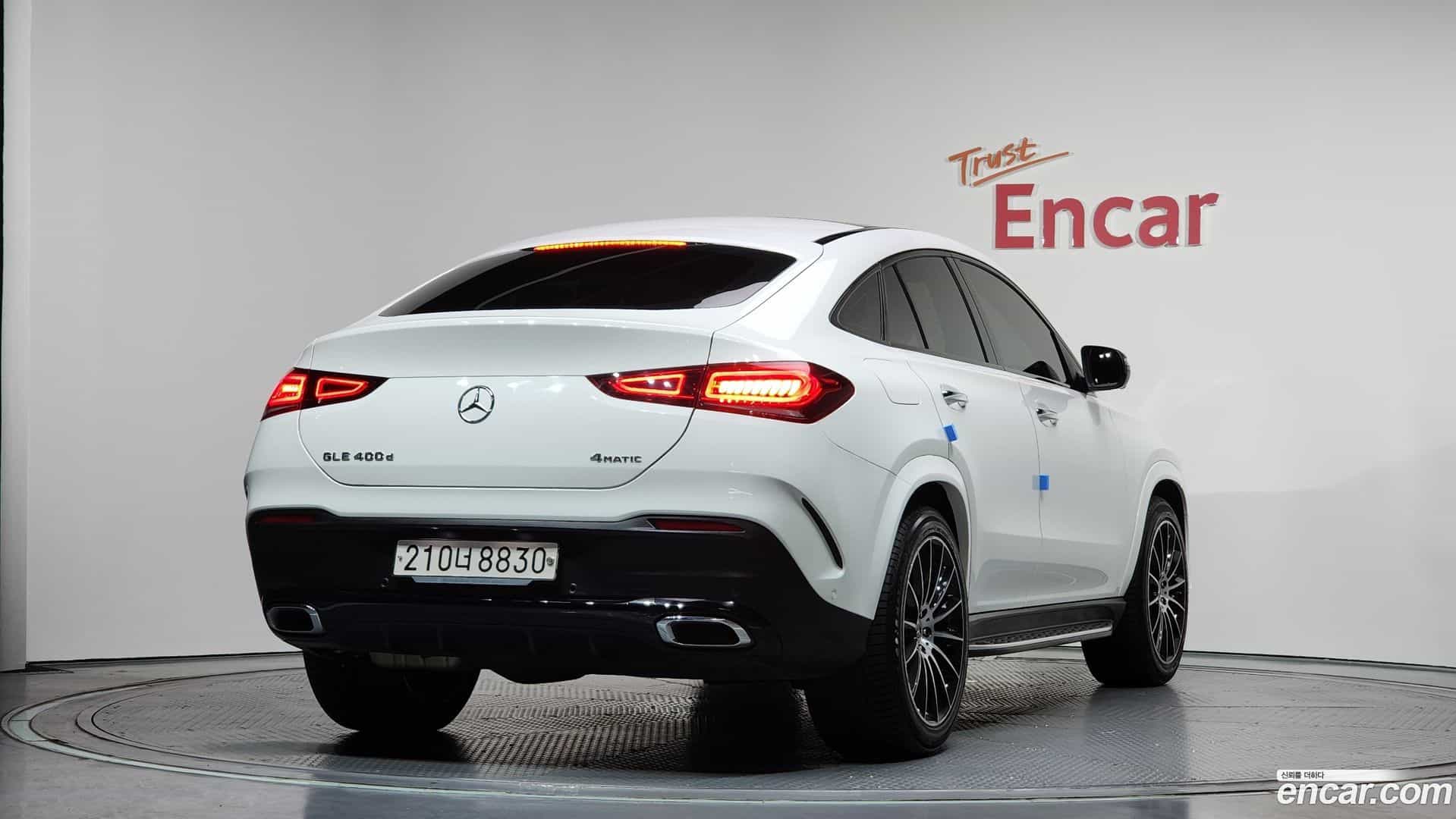 GLE-Class Mercedes-Benz 2022.8-OUTER-002