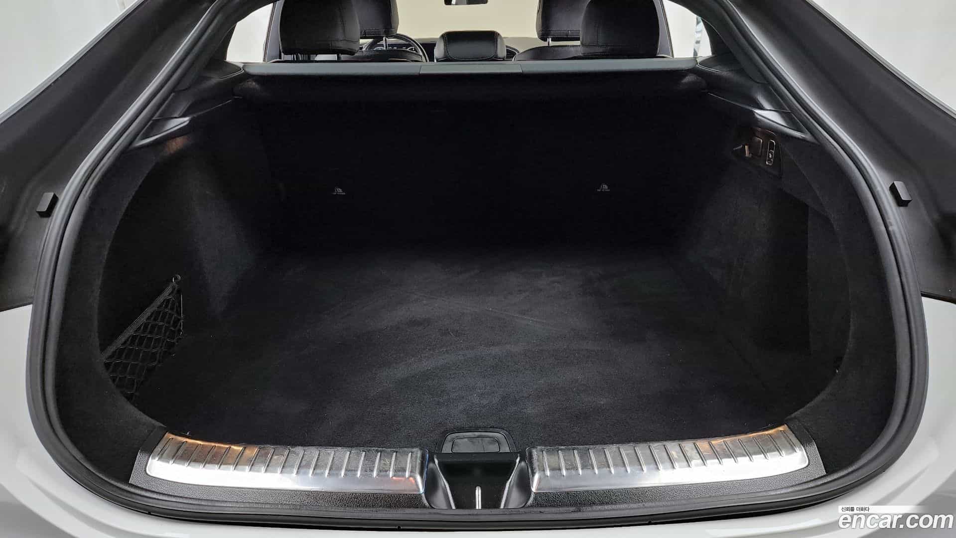 GLE-Class Mercedes-Benz 2022.8-OPTION-024
