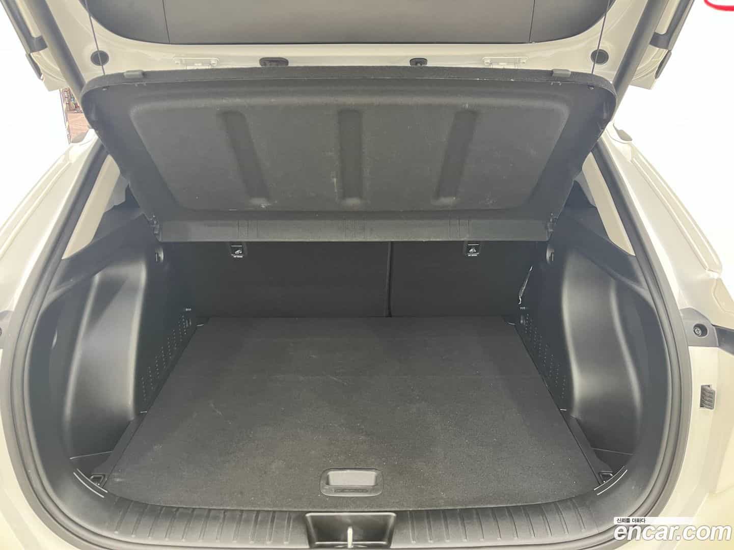 Kona Hyundai 2024.5-INNER-006