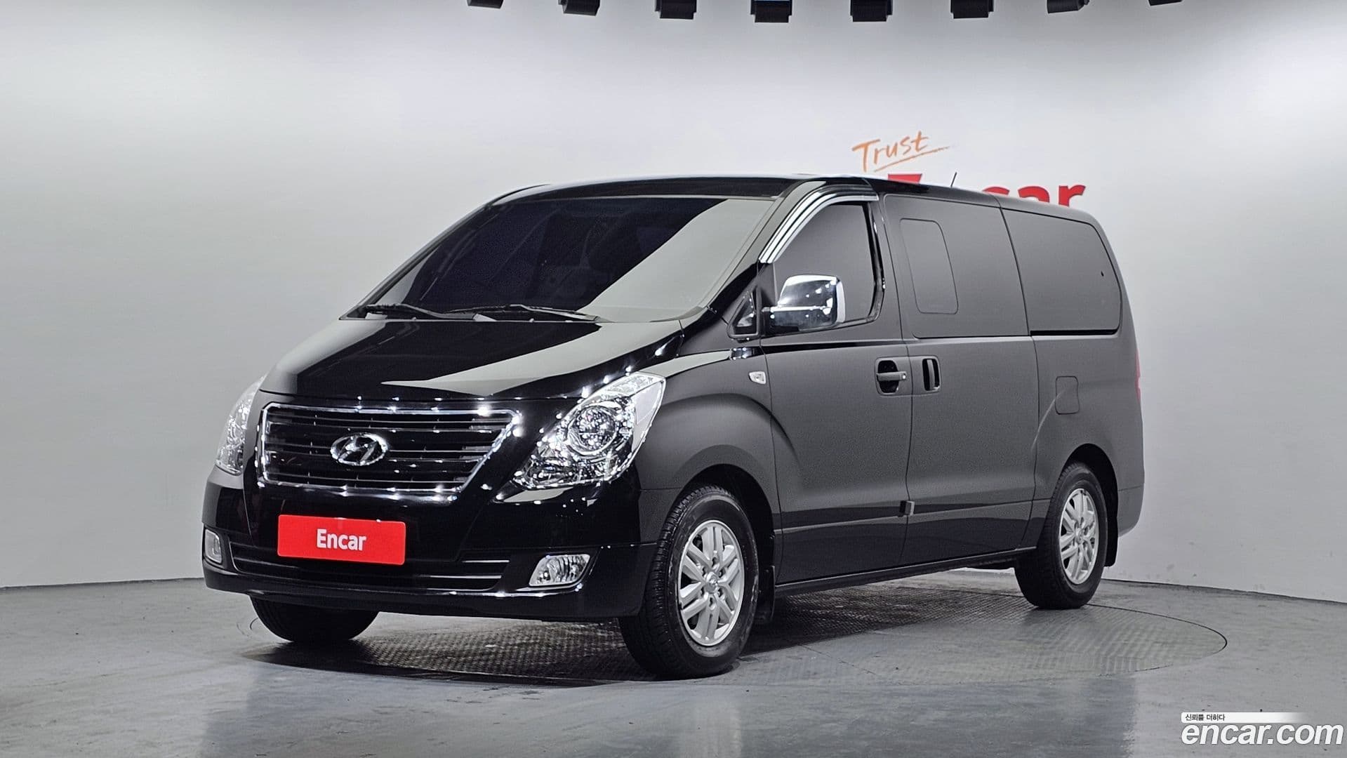 Main__Slider__Photo:Starex Hyundai 2015.8-0