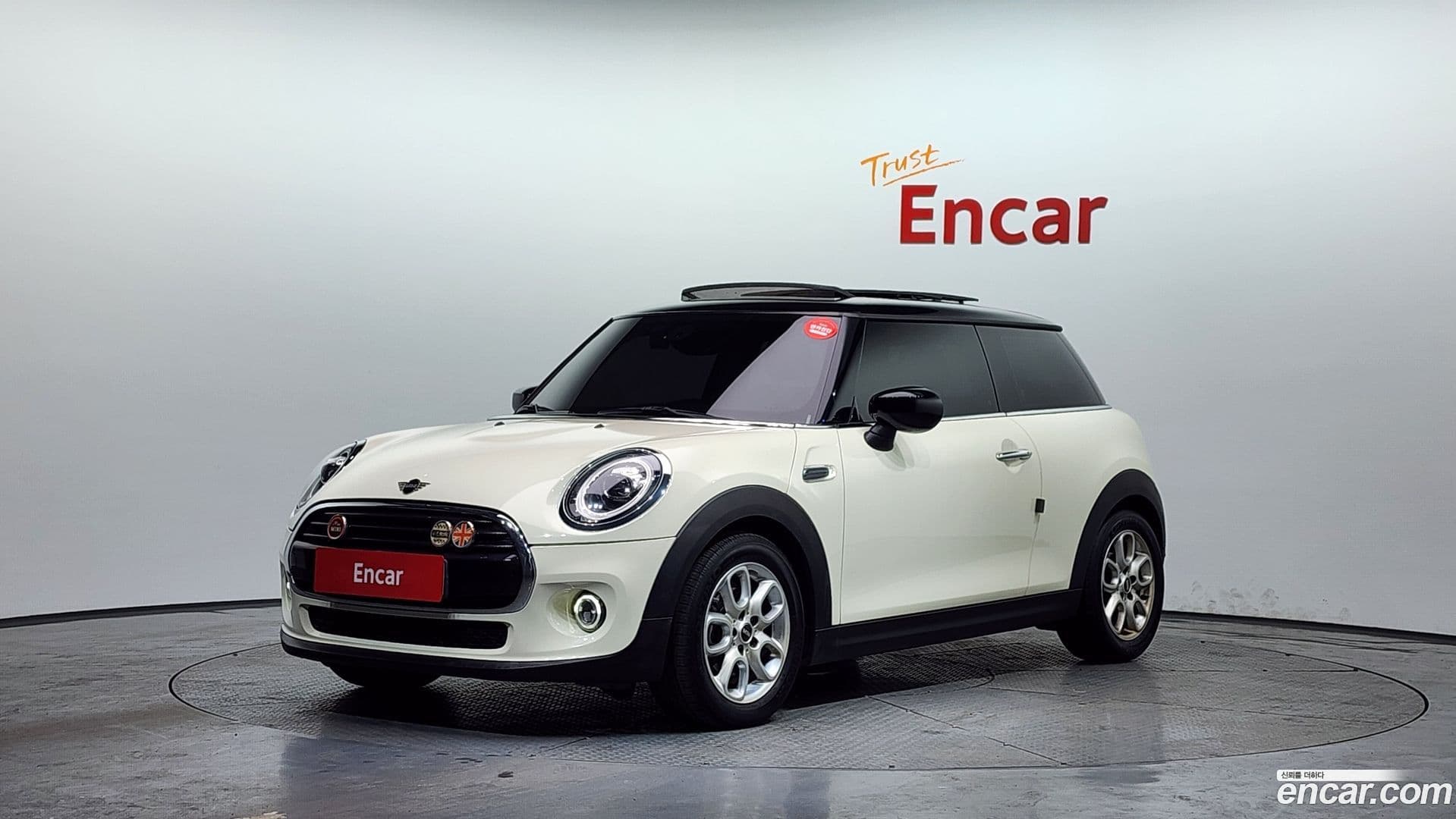 Main__Slider__Photo:Cooper Mini 2021.2-0