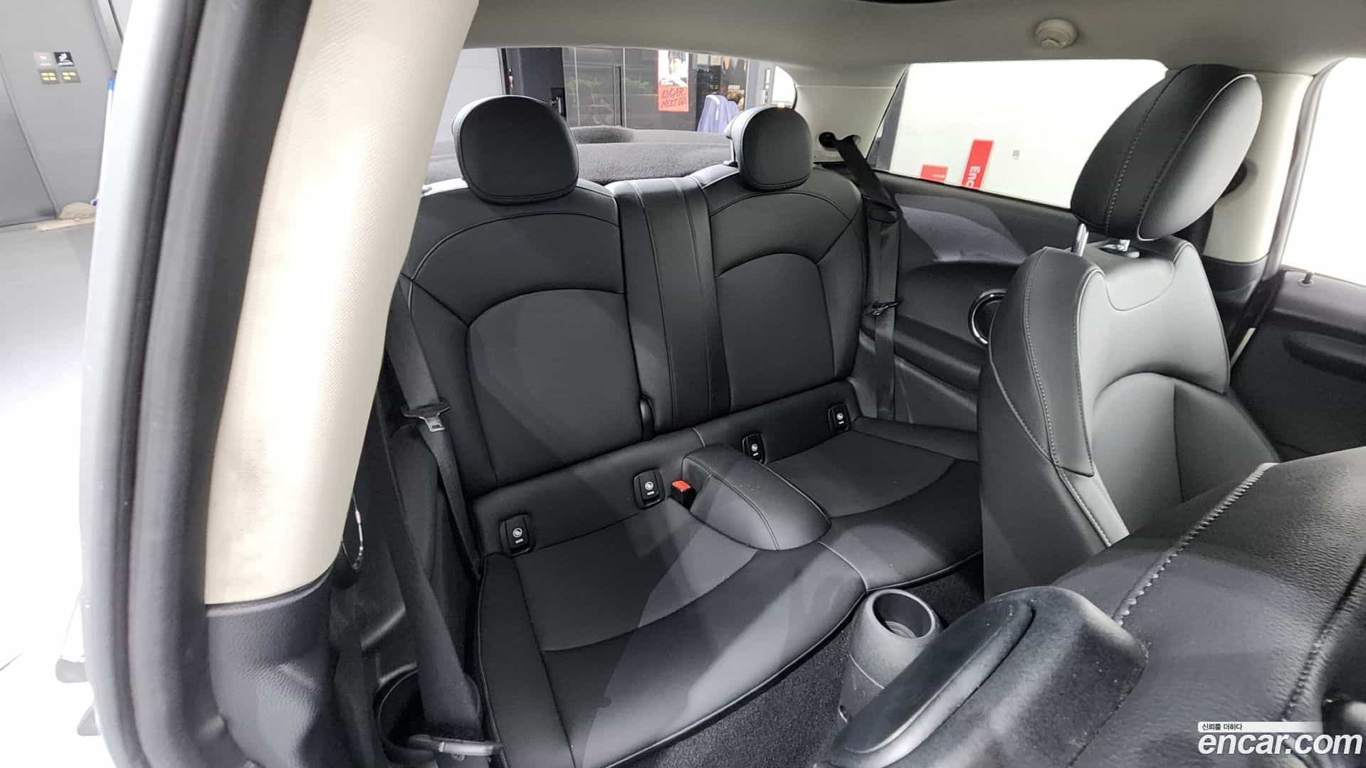 Cooper Mini 2021.2-OPTION-016