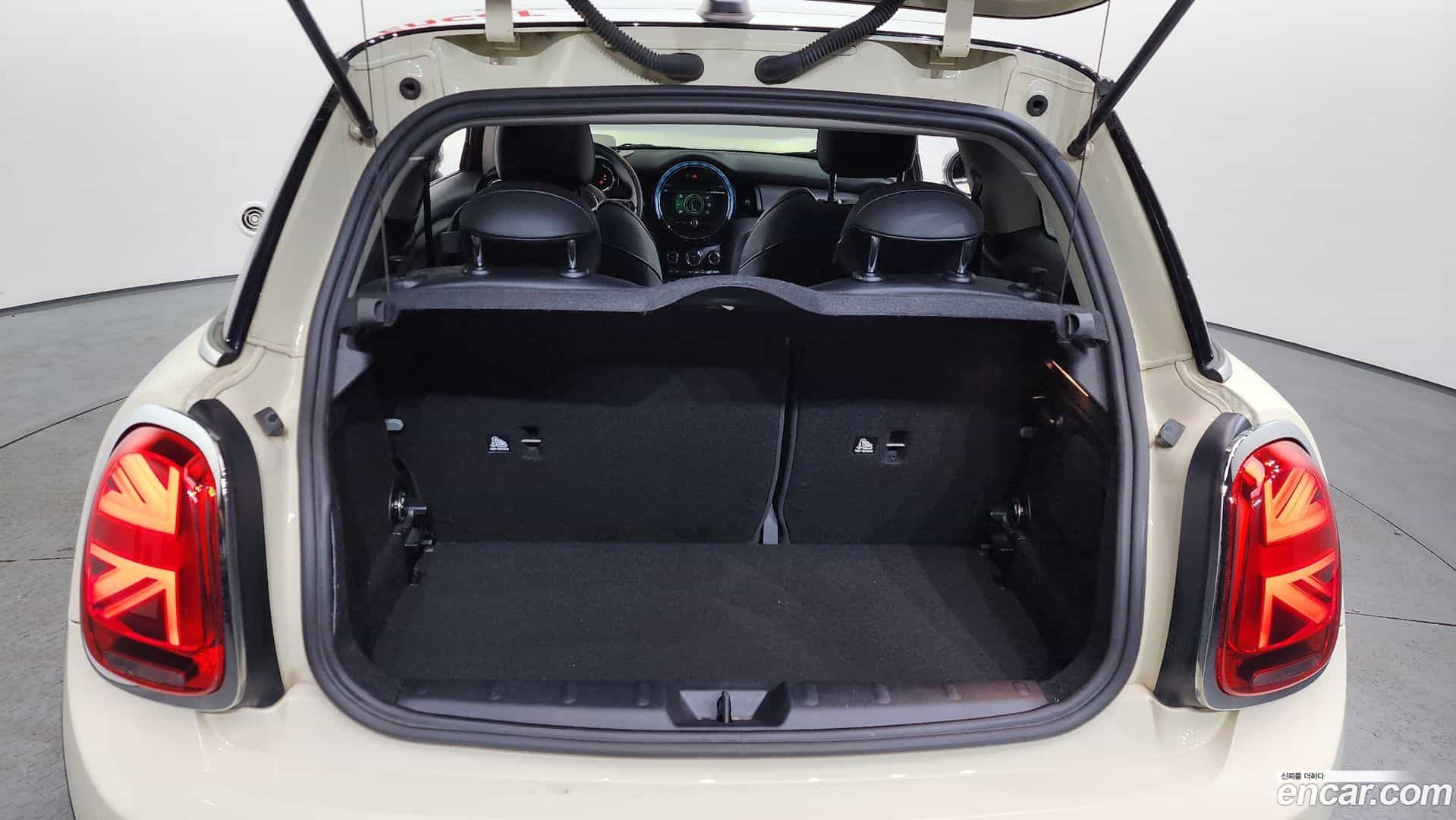 Cooper Mini 2021.2-OPTION-024