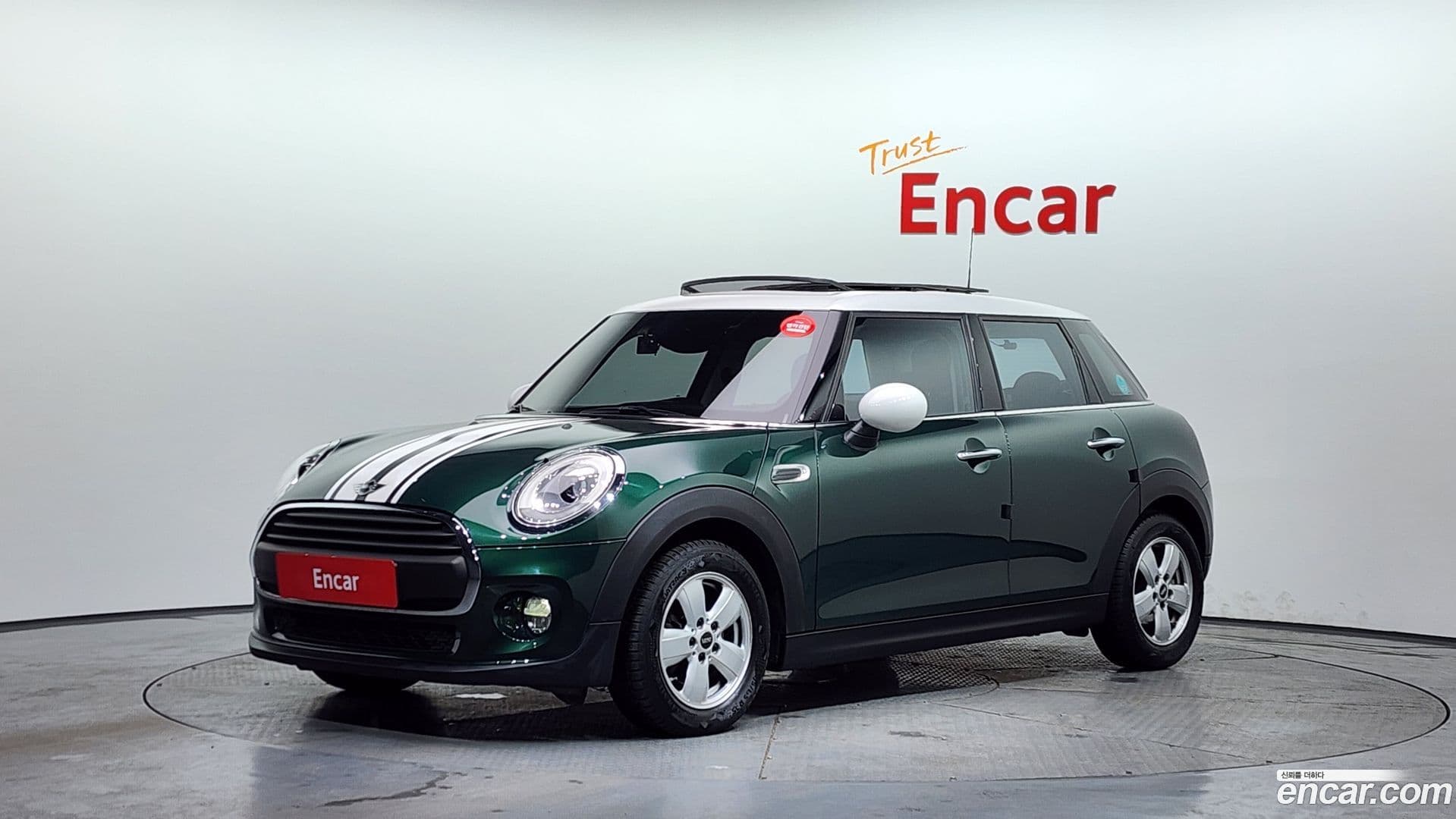 Main__Slider__Photo:Cooper Mini 2017.9-0