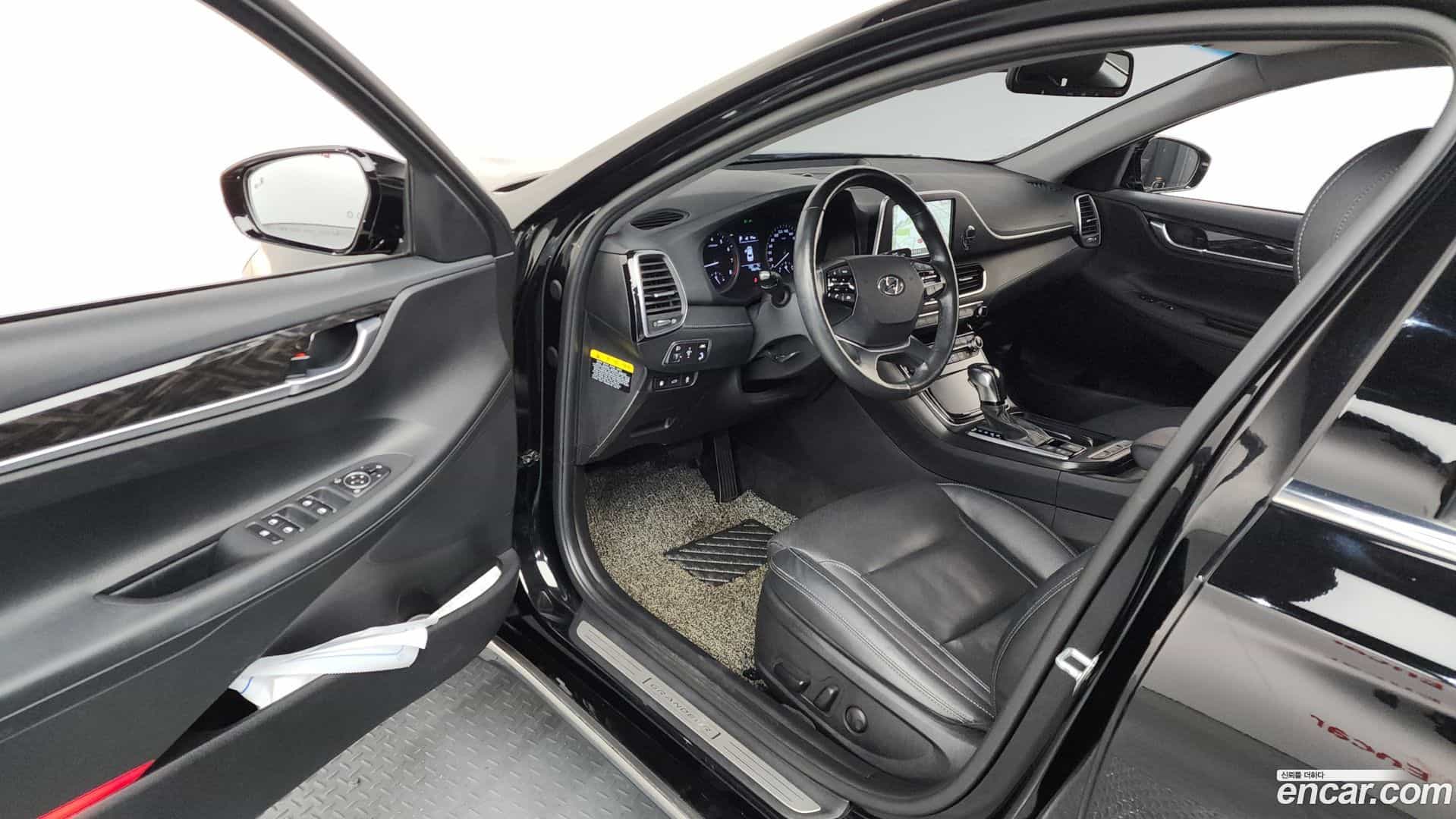 Grandeur Hyundai 2018.3-INNER-010