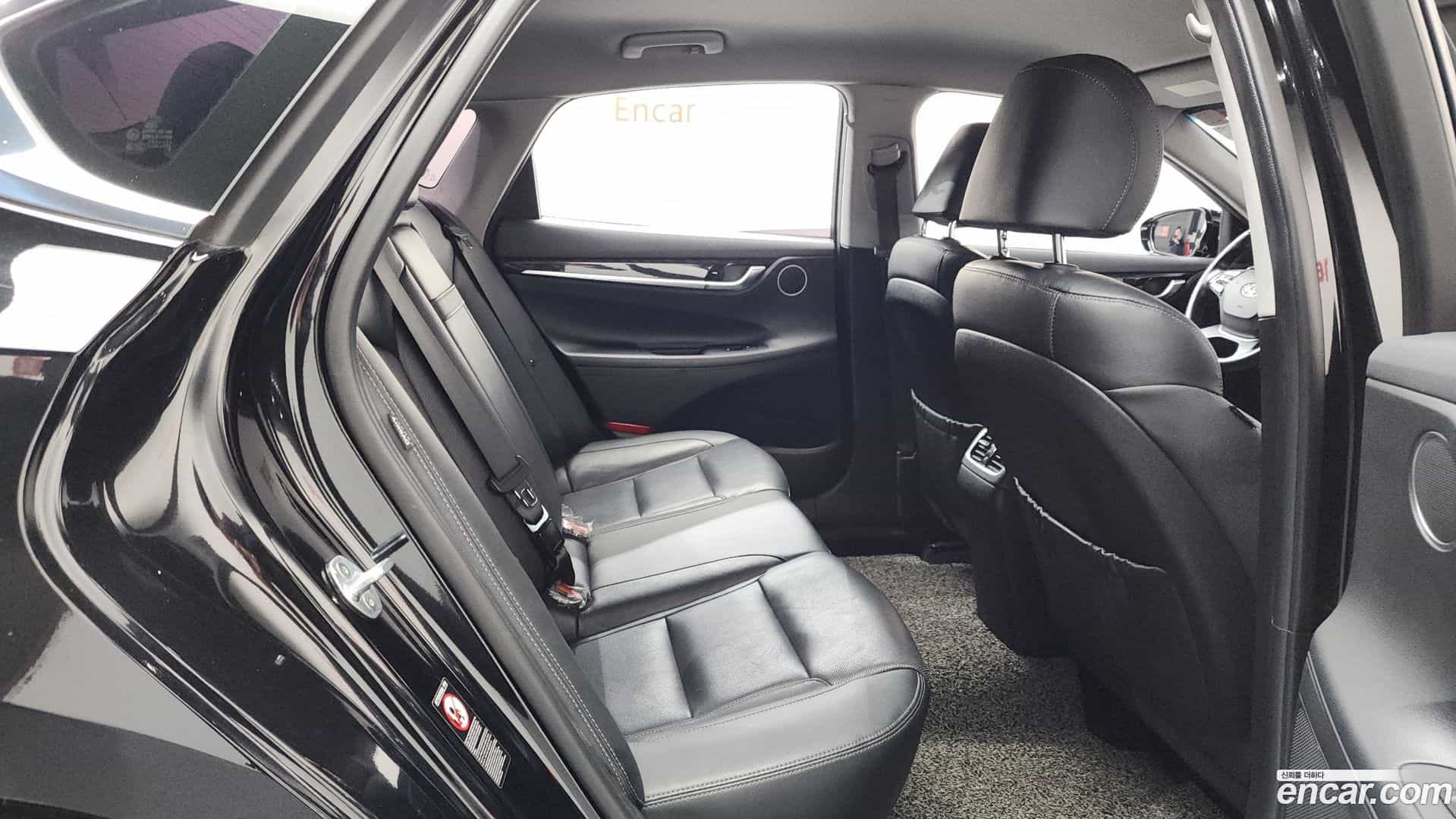 Grandeur Hyundai 2018.3-OPTION-016