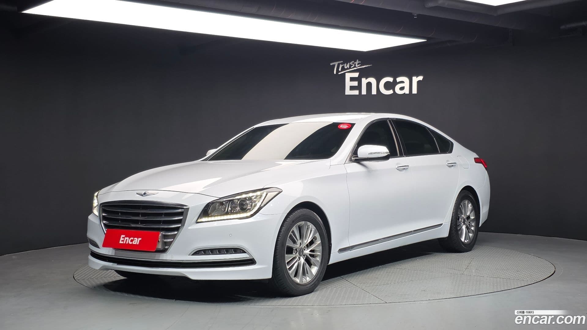 Main__Slider__Photo:Genesis Hyundai 2014.1-0