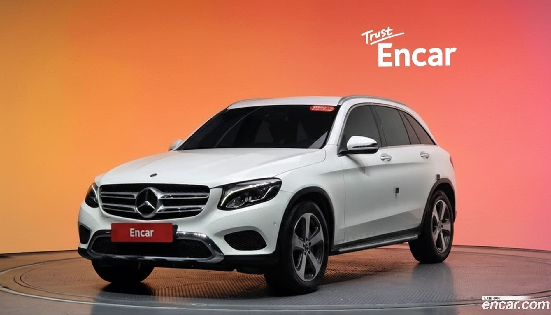 Main__Slider__Photo:GLC-Class Mercedes-Benz 2019.6-0