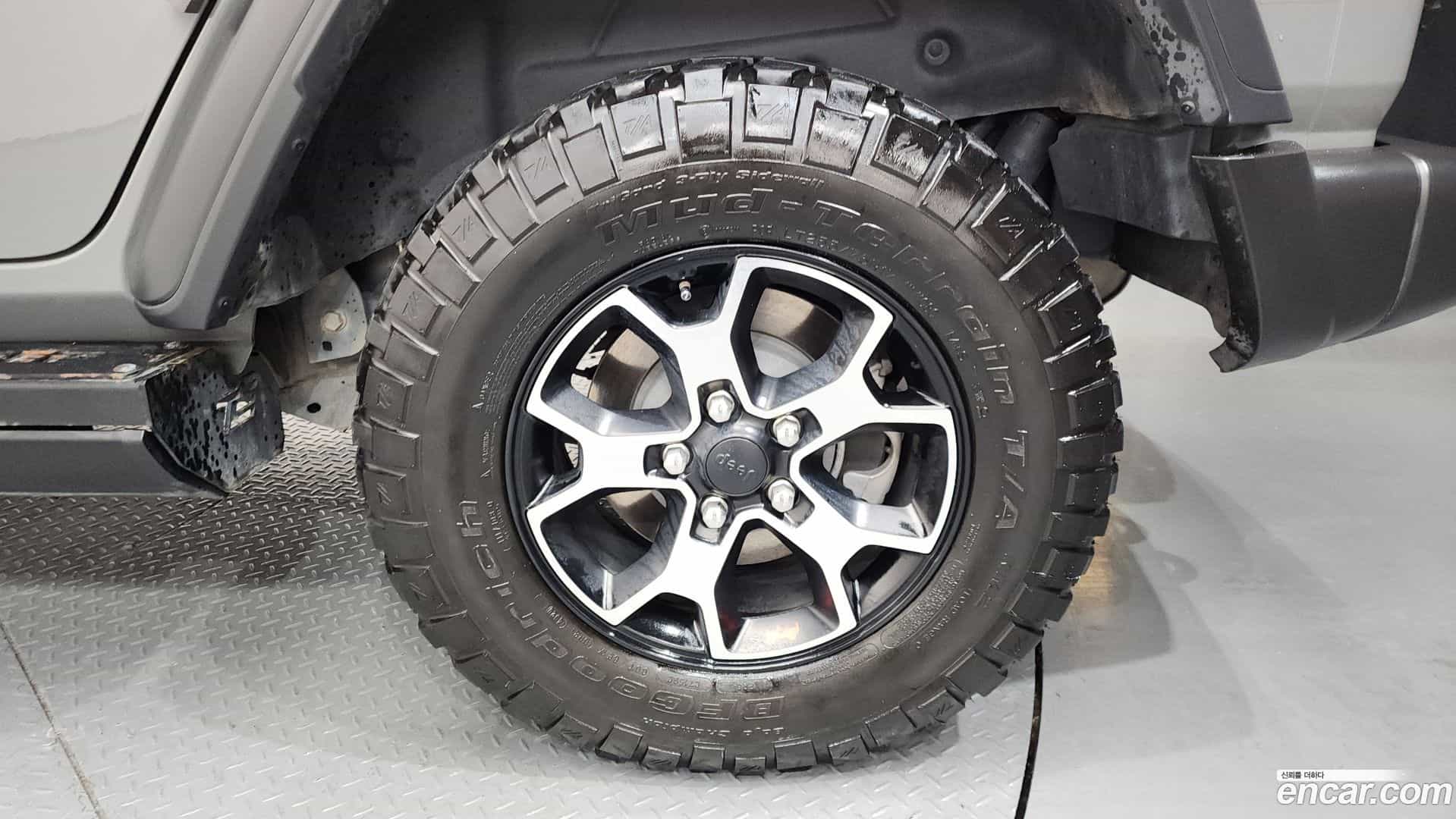 Wrangler Jeep 2021.1-OUTER-005