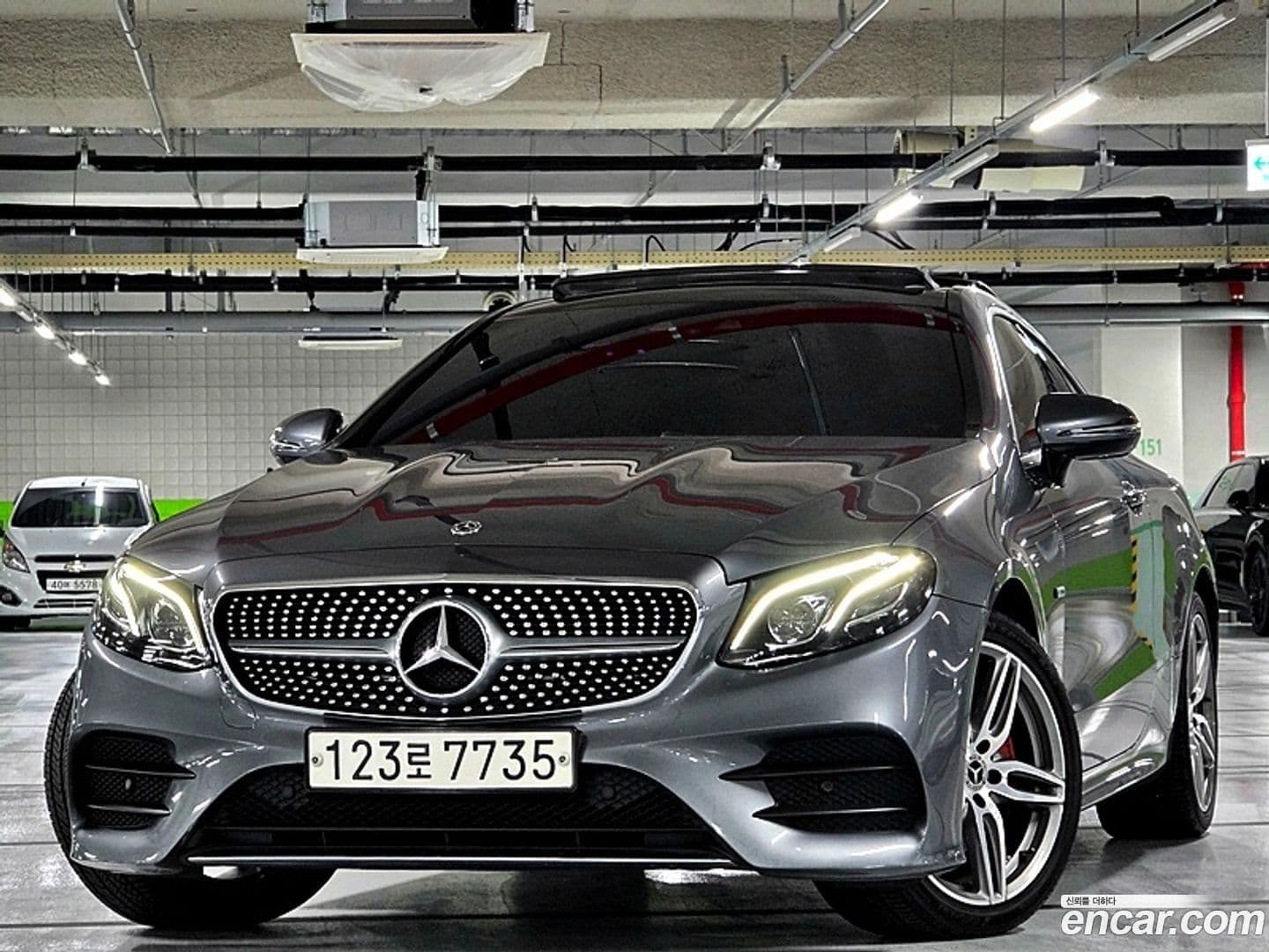 Main__Slider__Photo:E-Class Mercedes-Benz 2019.4-0