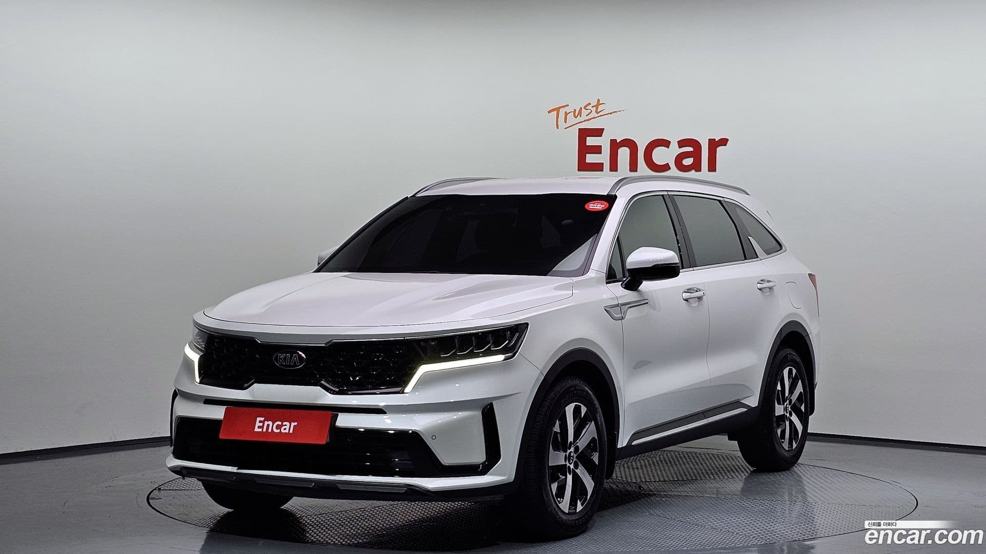 Main__Slider__Photo:Sorento Kia 2020.9-0