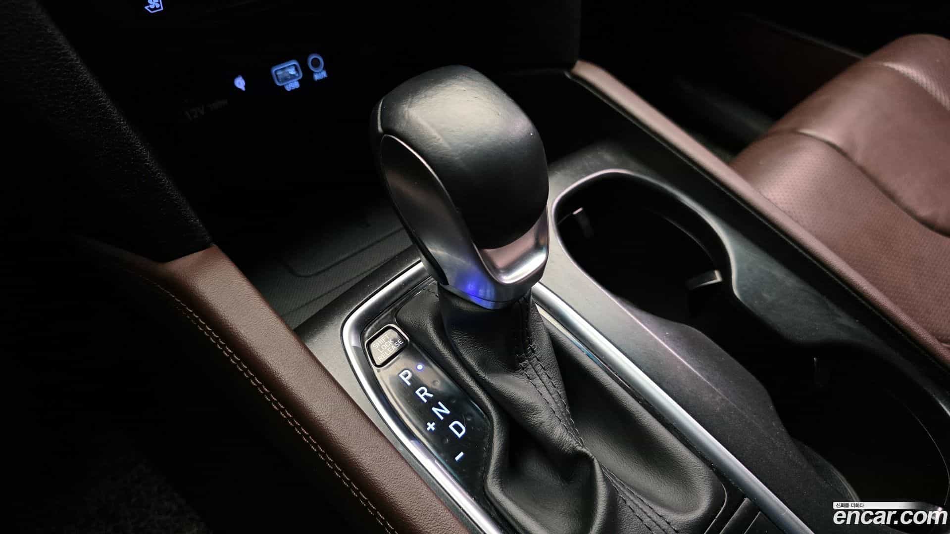 Santafe Hyundai 2019.4-INNER-009