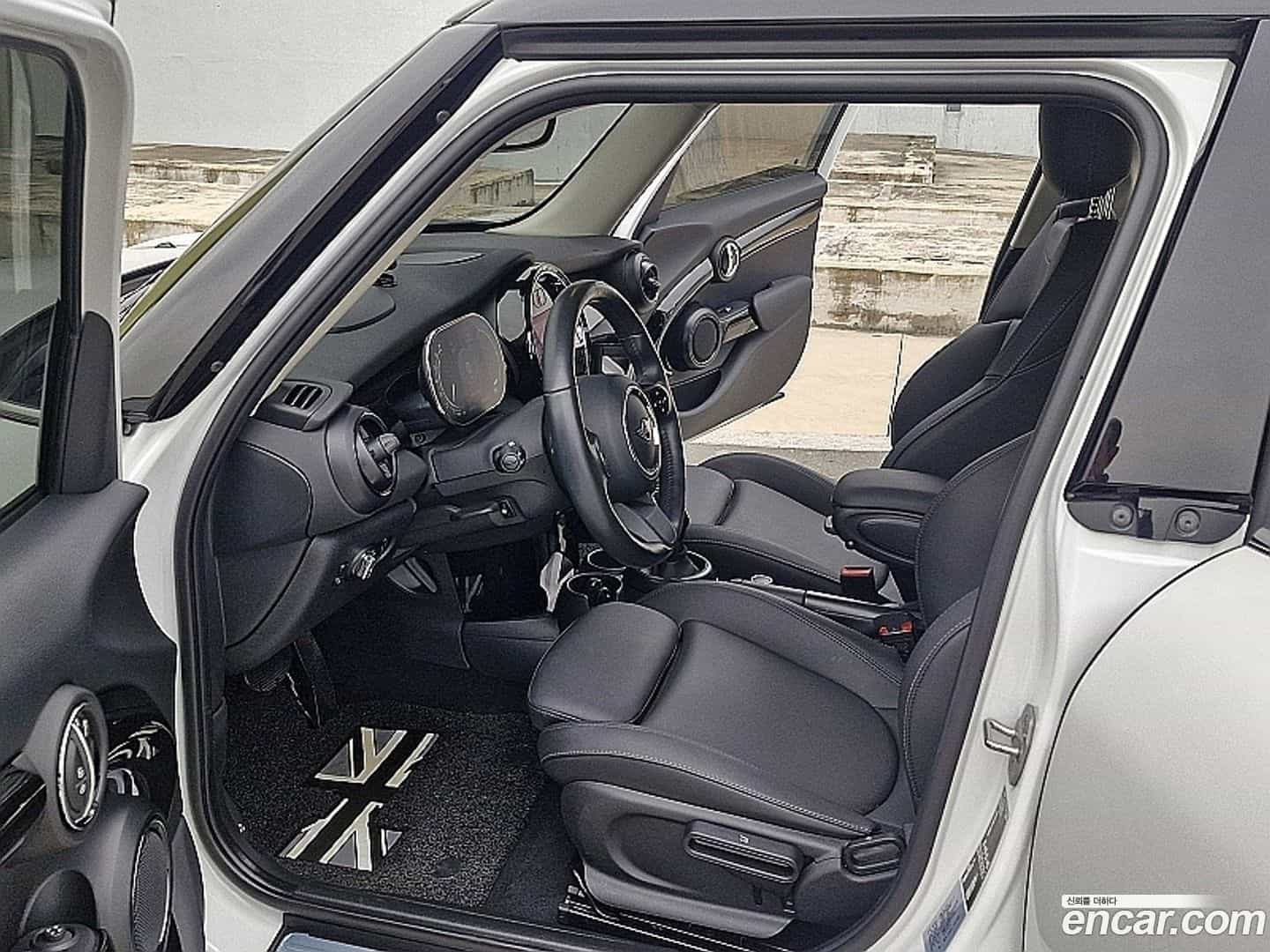 Cooper Mini 2024.4-OPTION-016