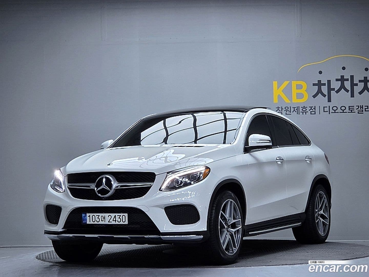 Main__Slider__Photo:GLE-Class Mercedes-Benz 2018.5-0