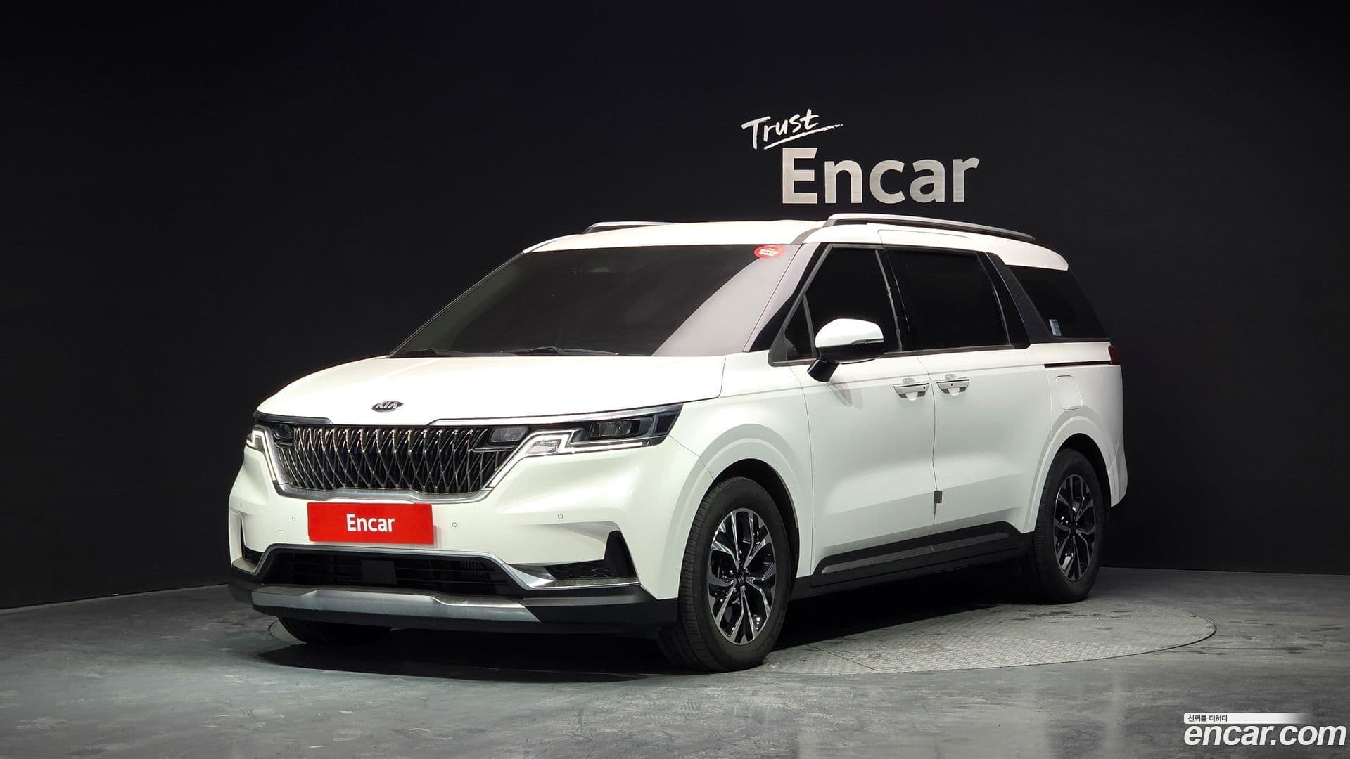 Main__Slider__Photo:Canival Kia 2020.10-0