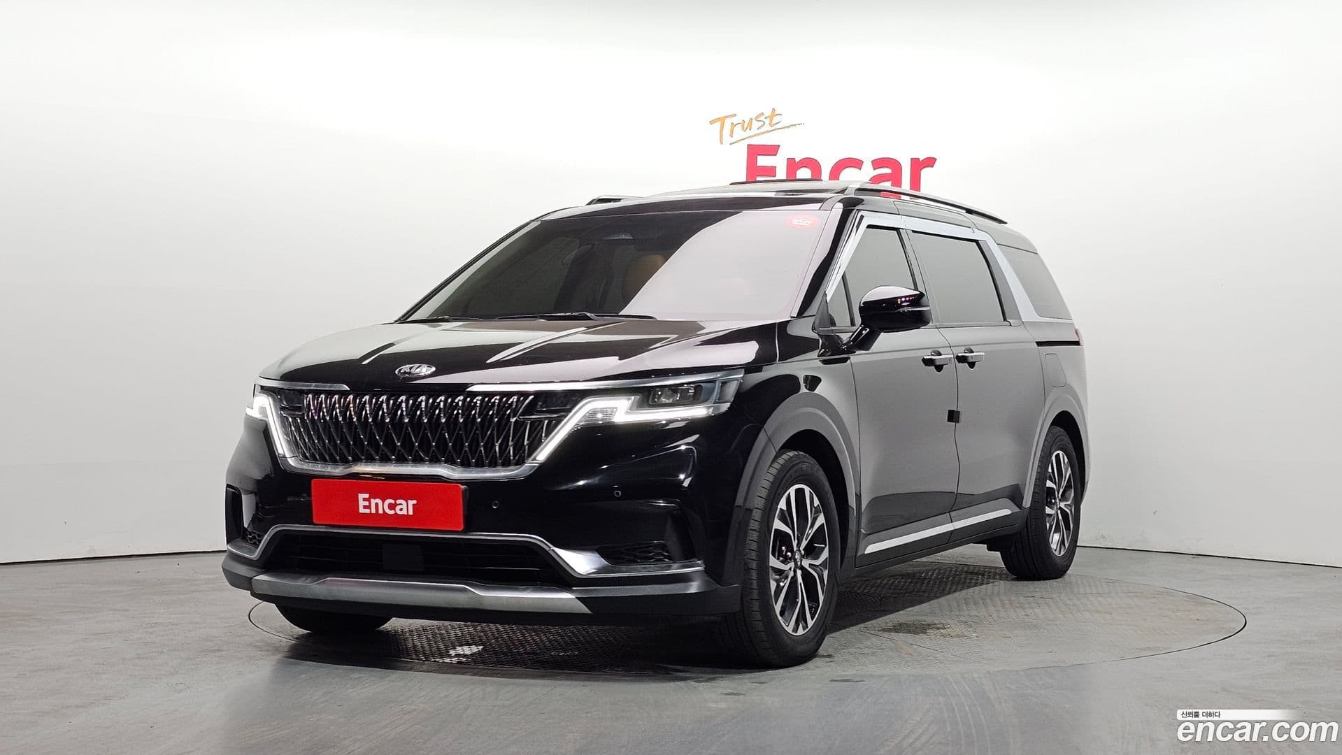 Main__Slider__Photo:Canival Kia 2020.10-0