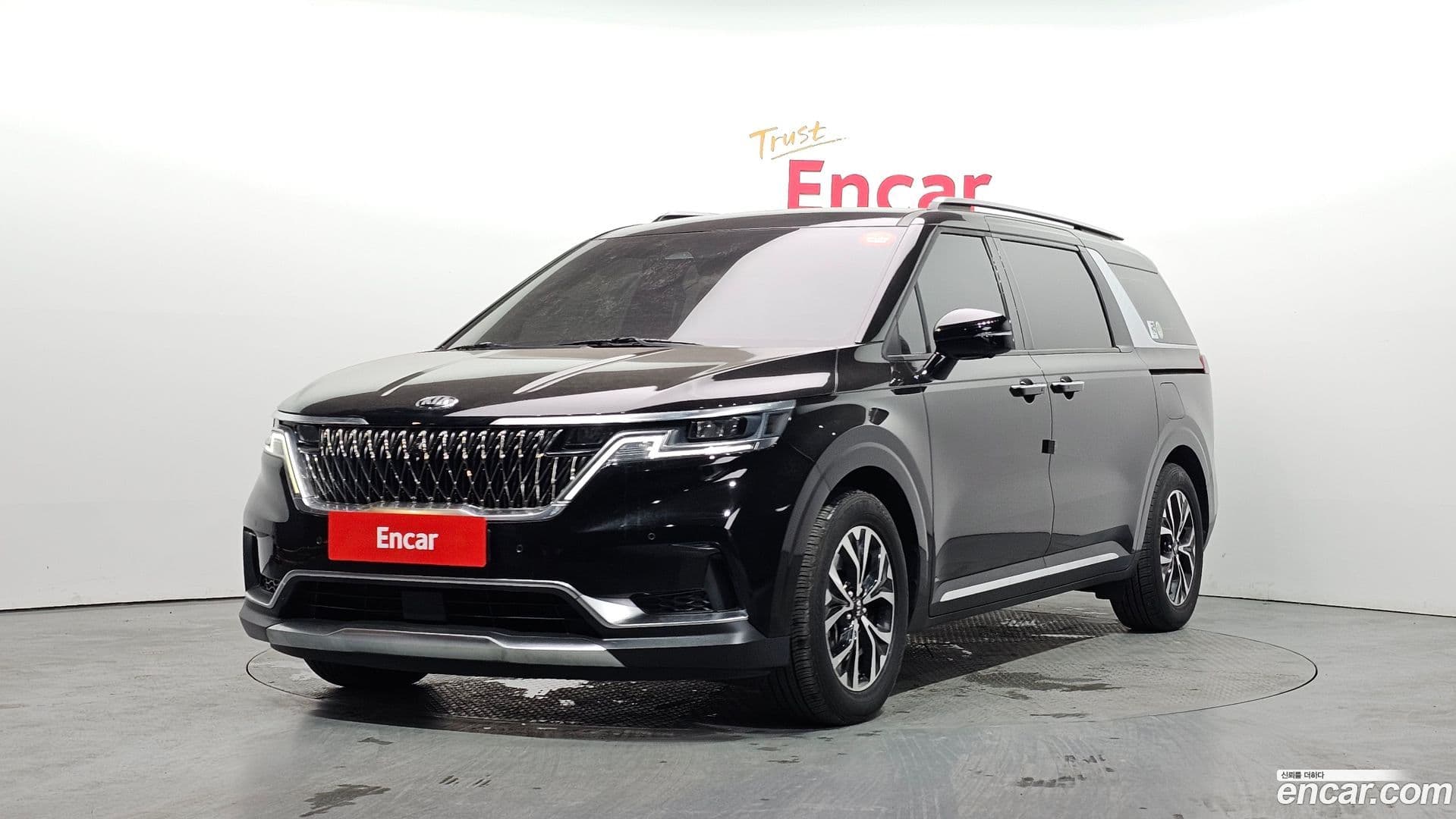Main__Slider__Photo:Canival Kia 2020.9-0