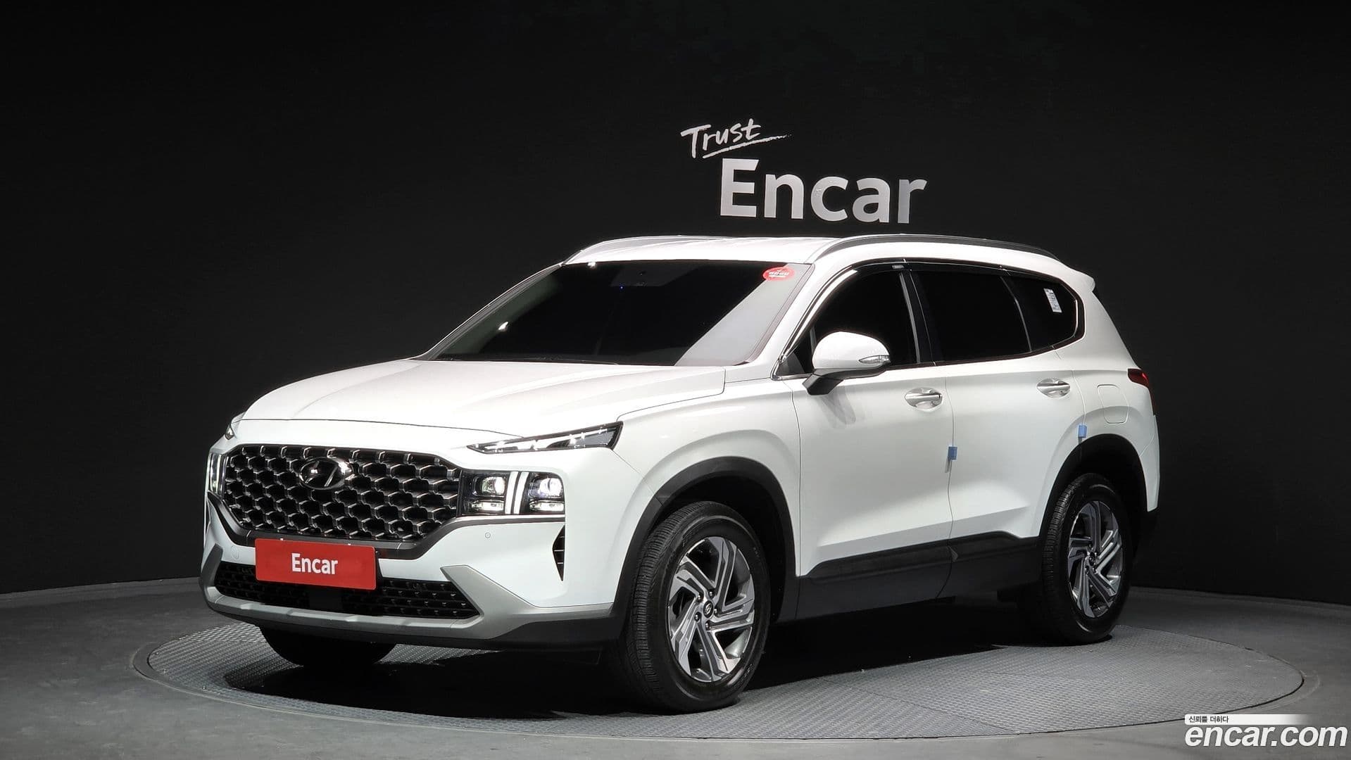 Main__Slider__Photo:Santafe Hyundai 2023.5-0