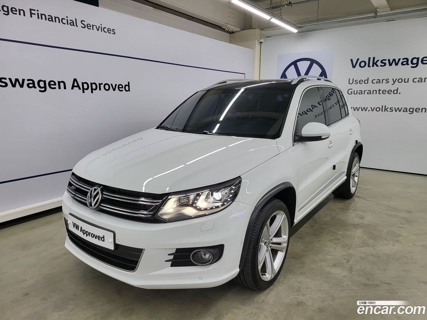 Main__Slider__Photo:Tiguan Volkswagen 2016.3-0